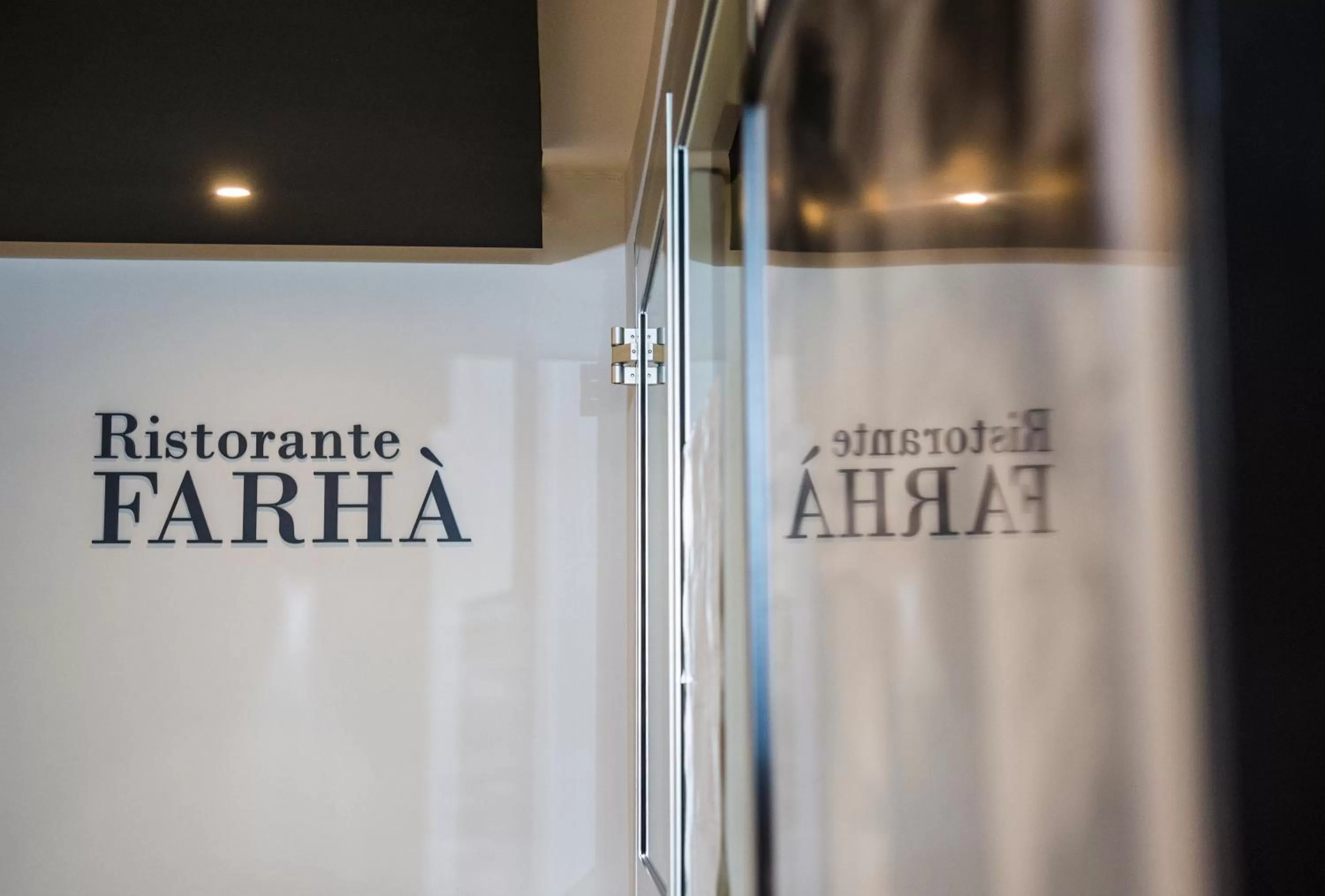 Logo/Certificate/Sign in Hotel Excelsior Bari