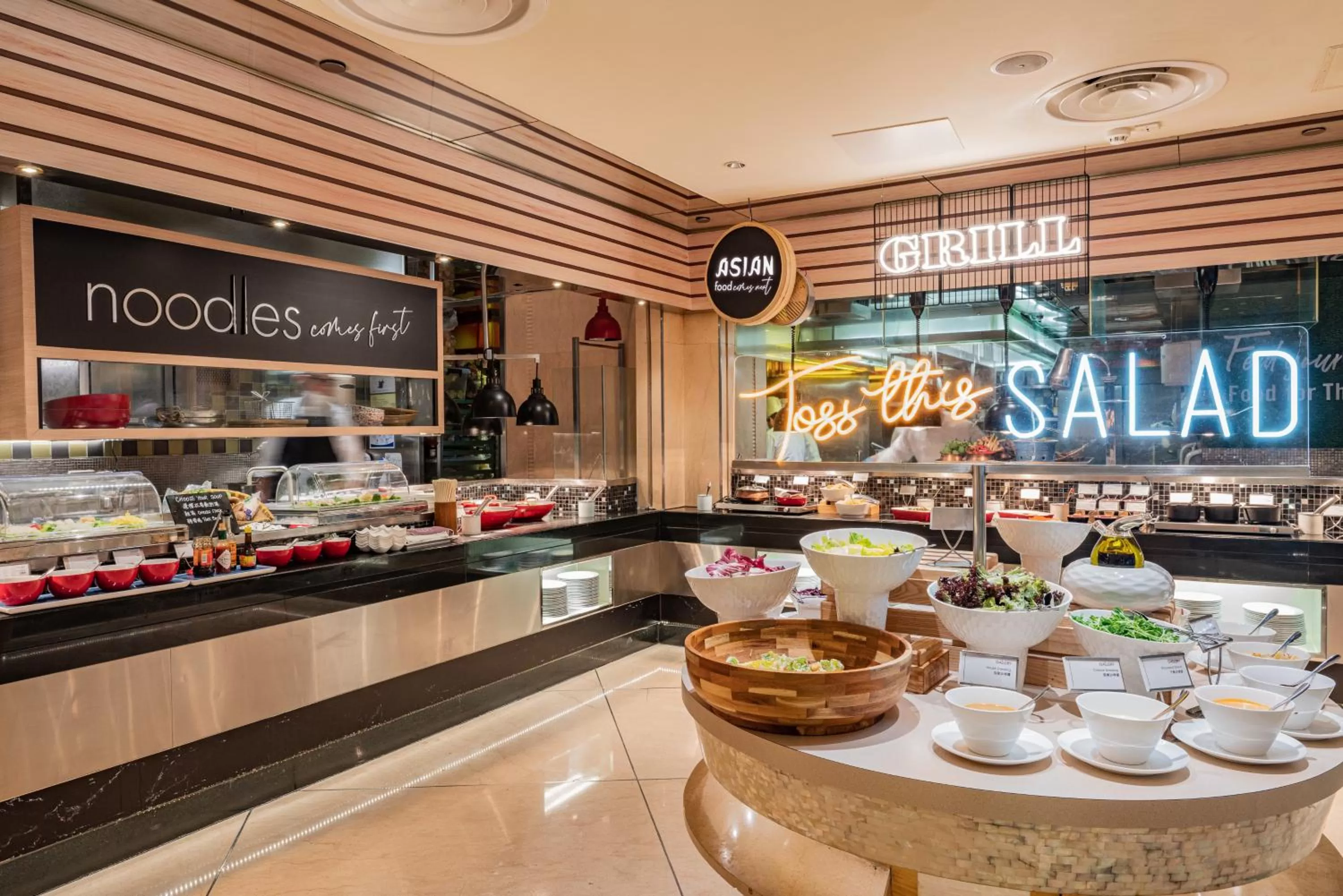 Restaurant/places to eat in The Langham Hong Kong