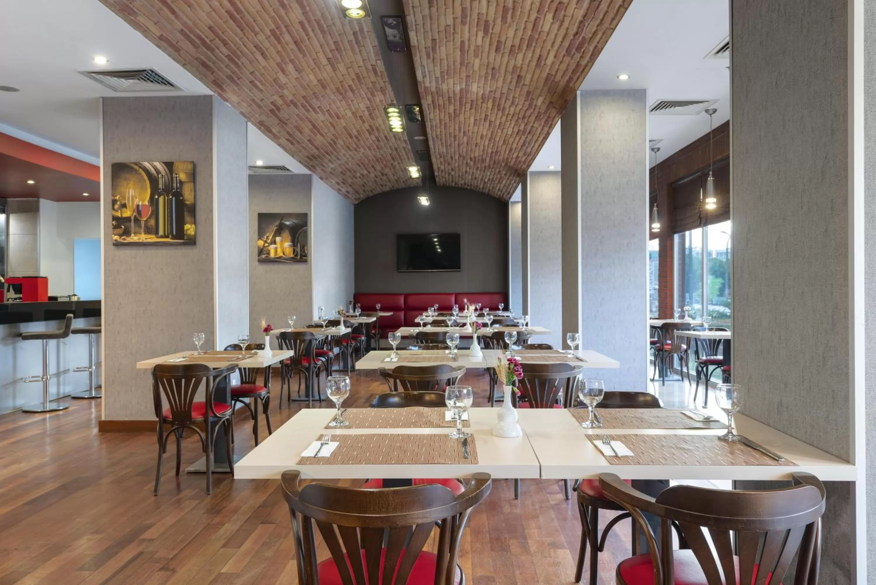 Restaurant/places to eat in Ibis Eskisehir