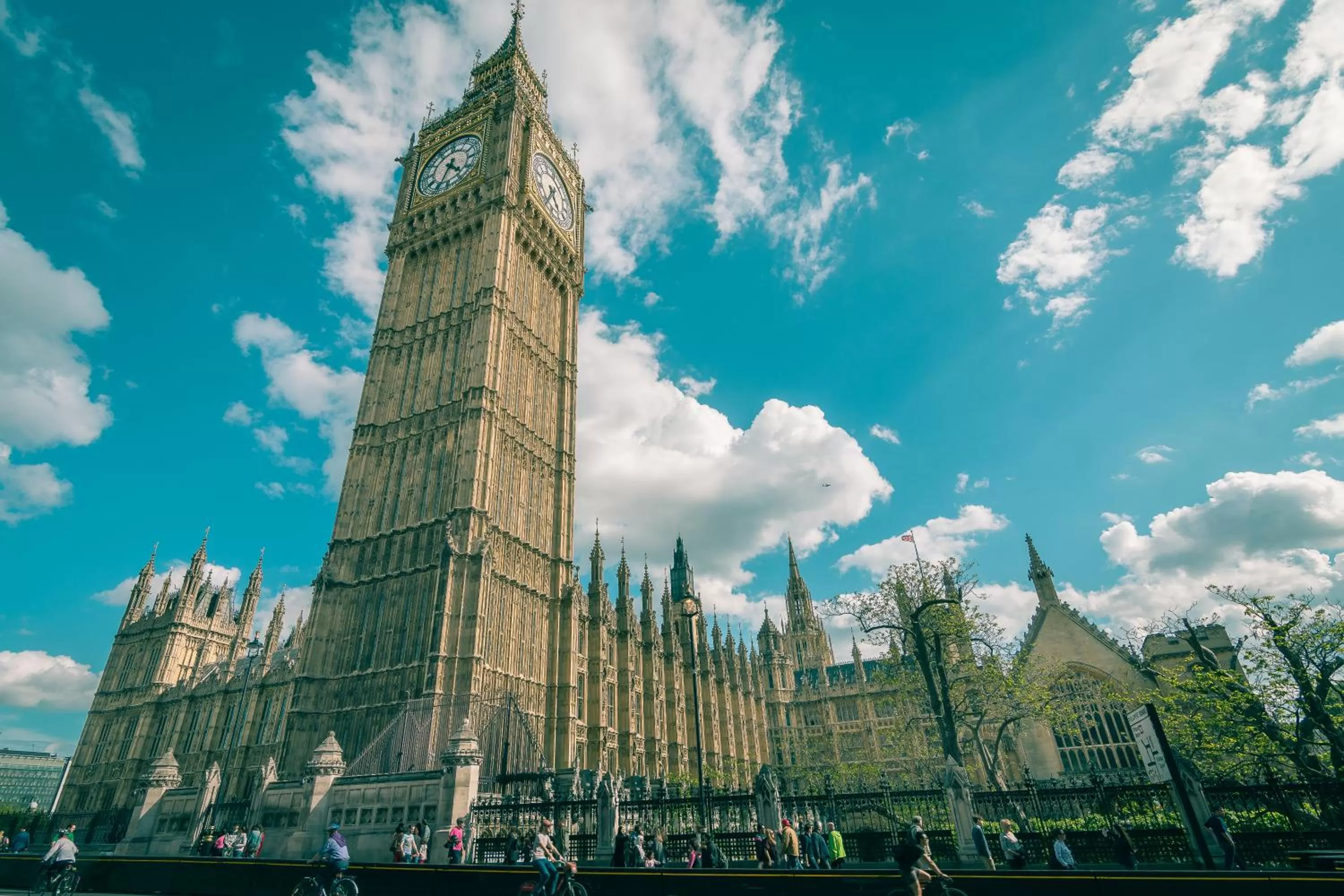 Property building in Victoria Inn London