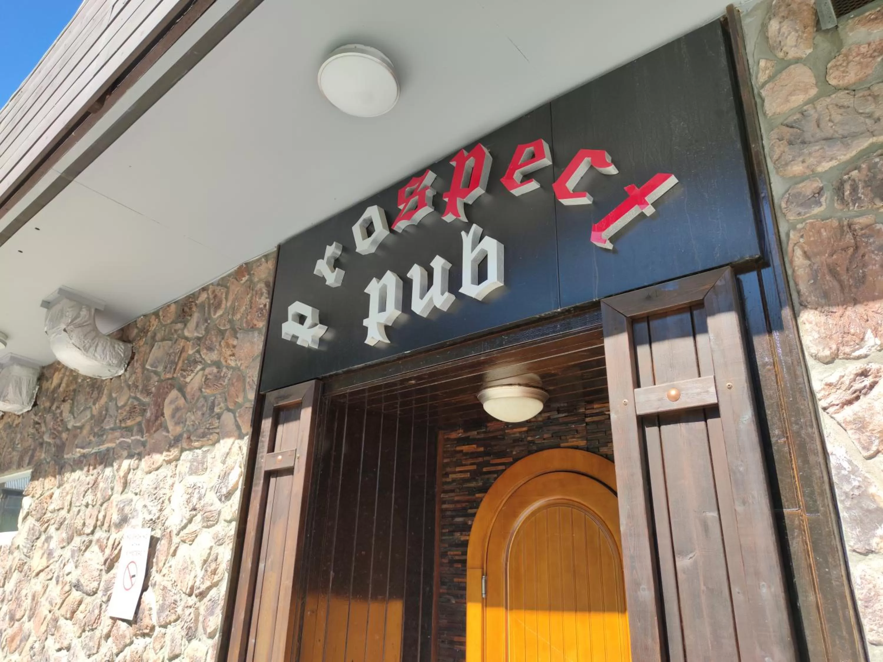 Property building in Pemberton Hotel (Motel)