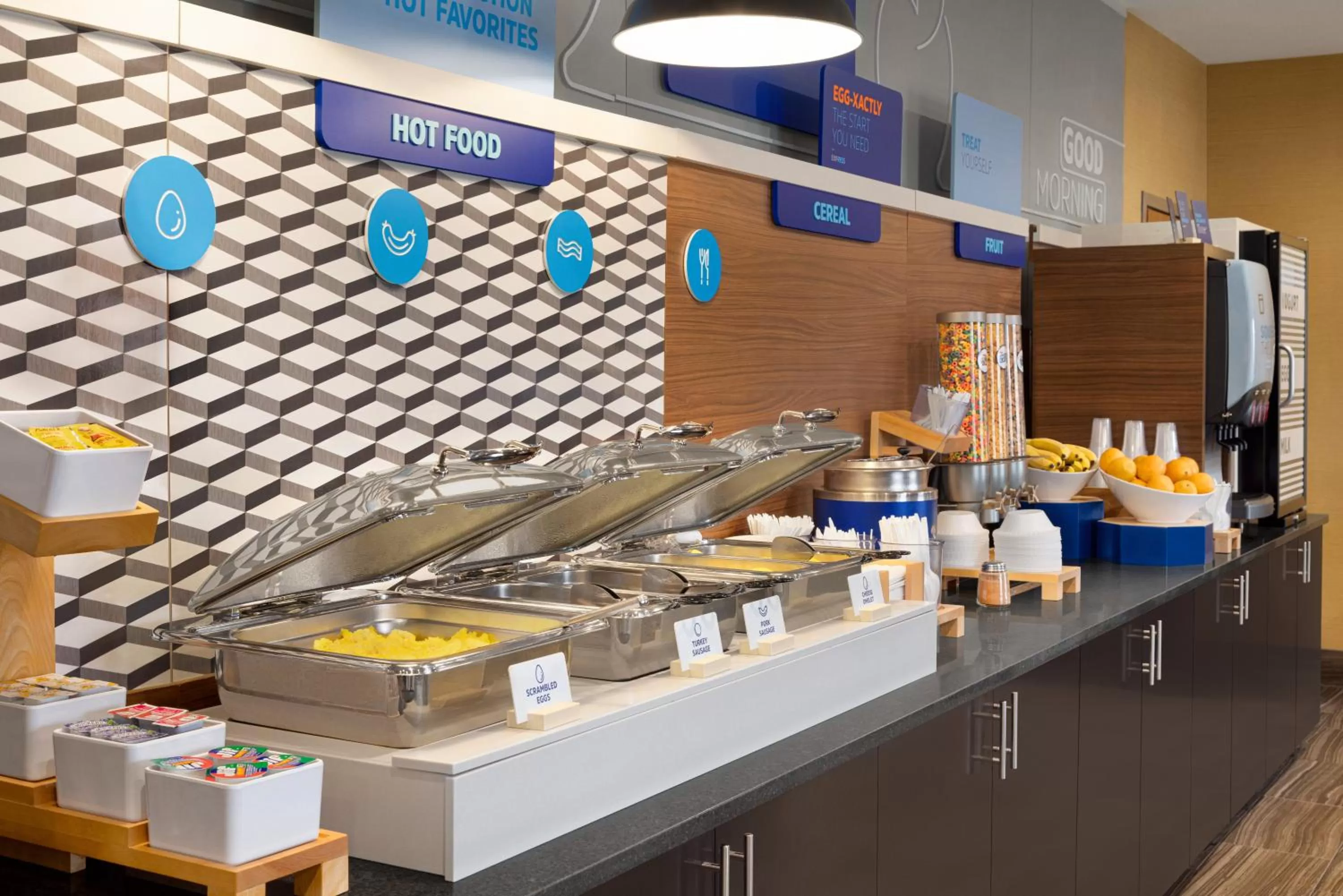 Breakfast in Holiday Inn Express Hotel & Suites Edmond by IHG