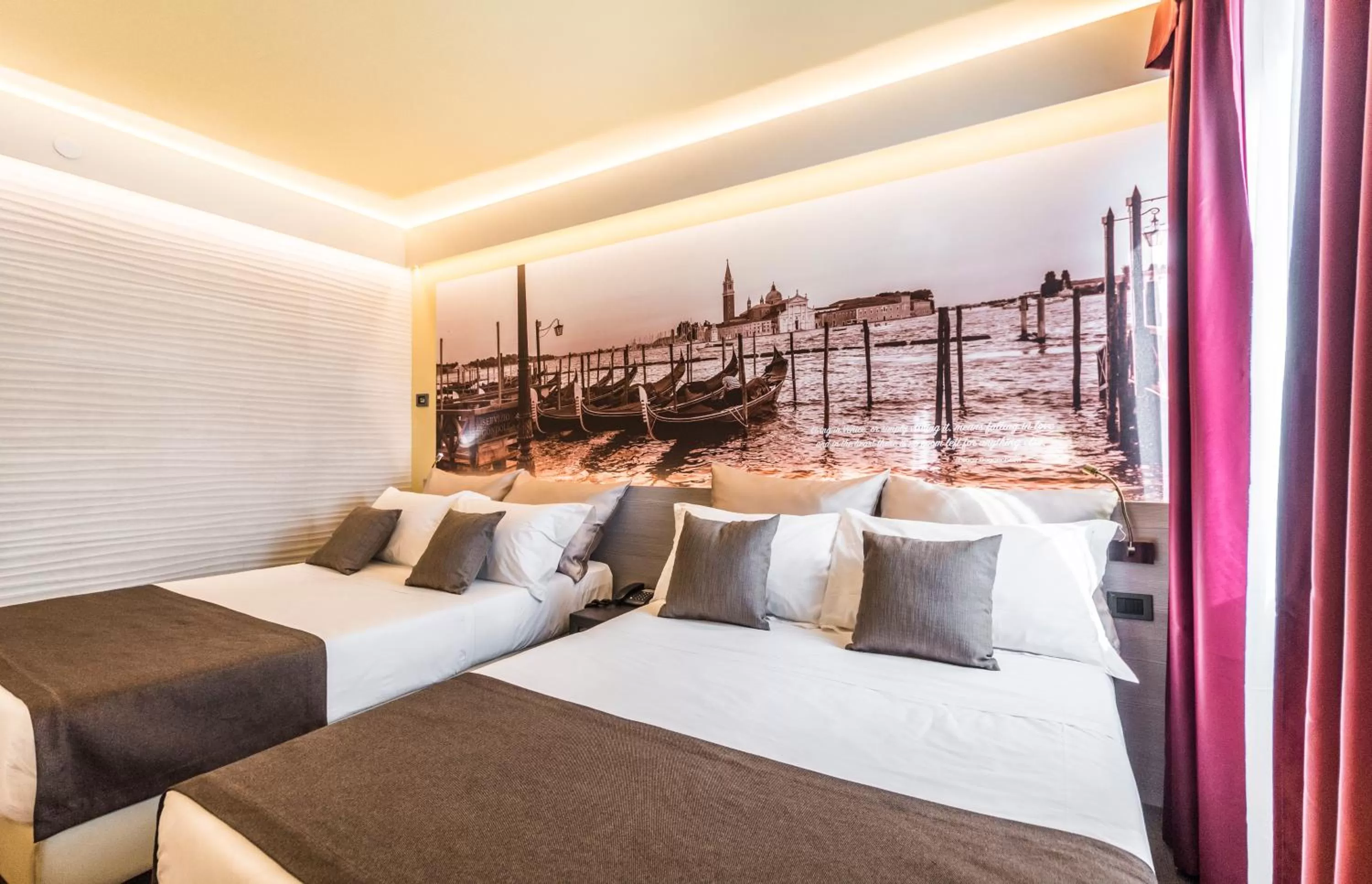 Bed in Antony Hotel - Venice Airport