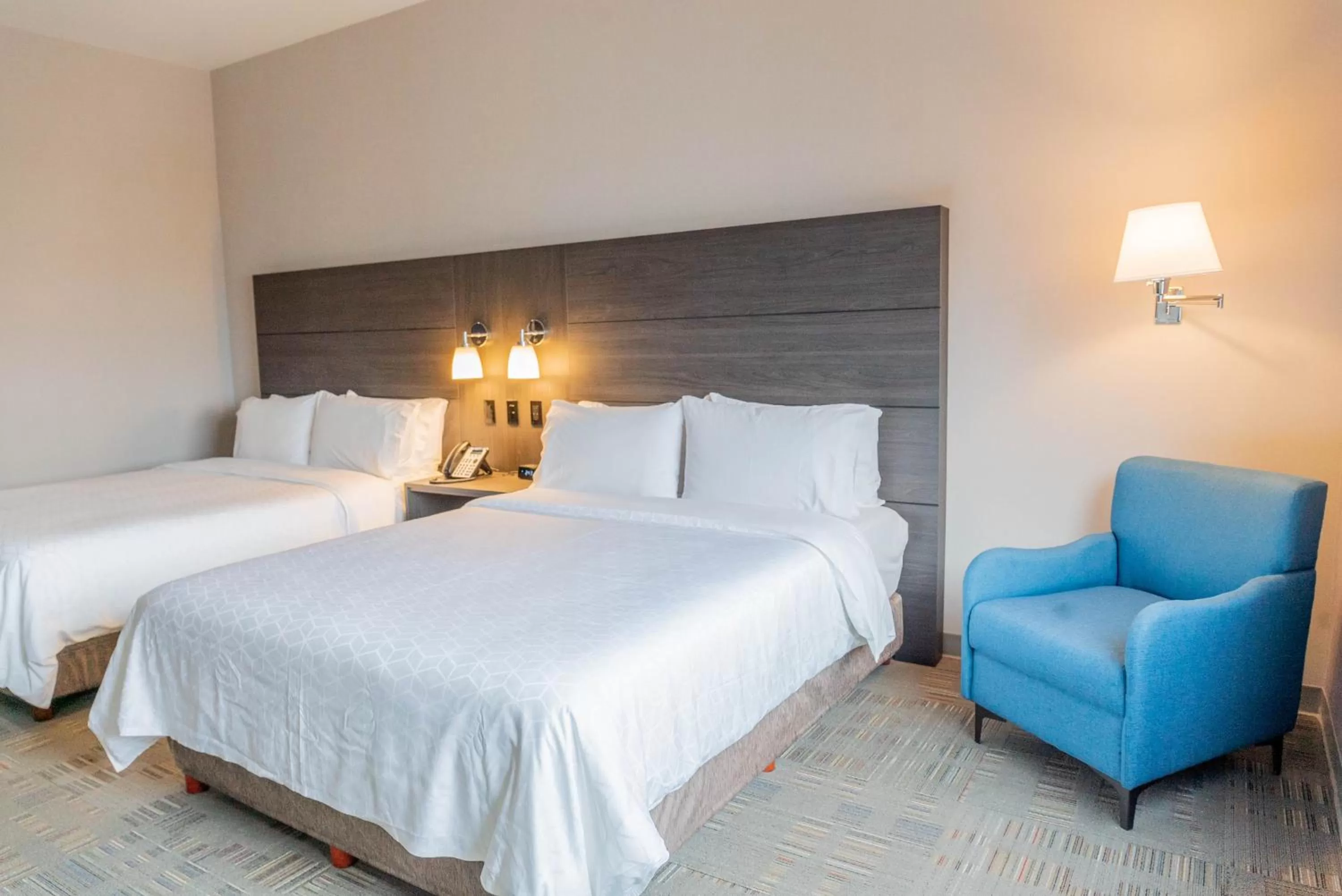 Bed in Holiday Inn Express & Suites - Tijuana Otay by IHG