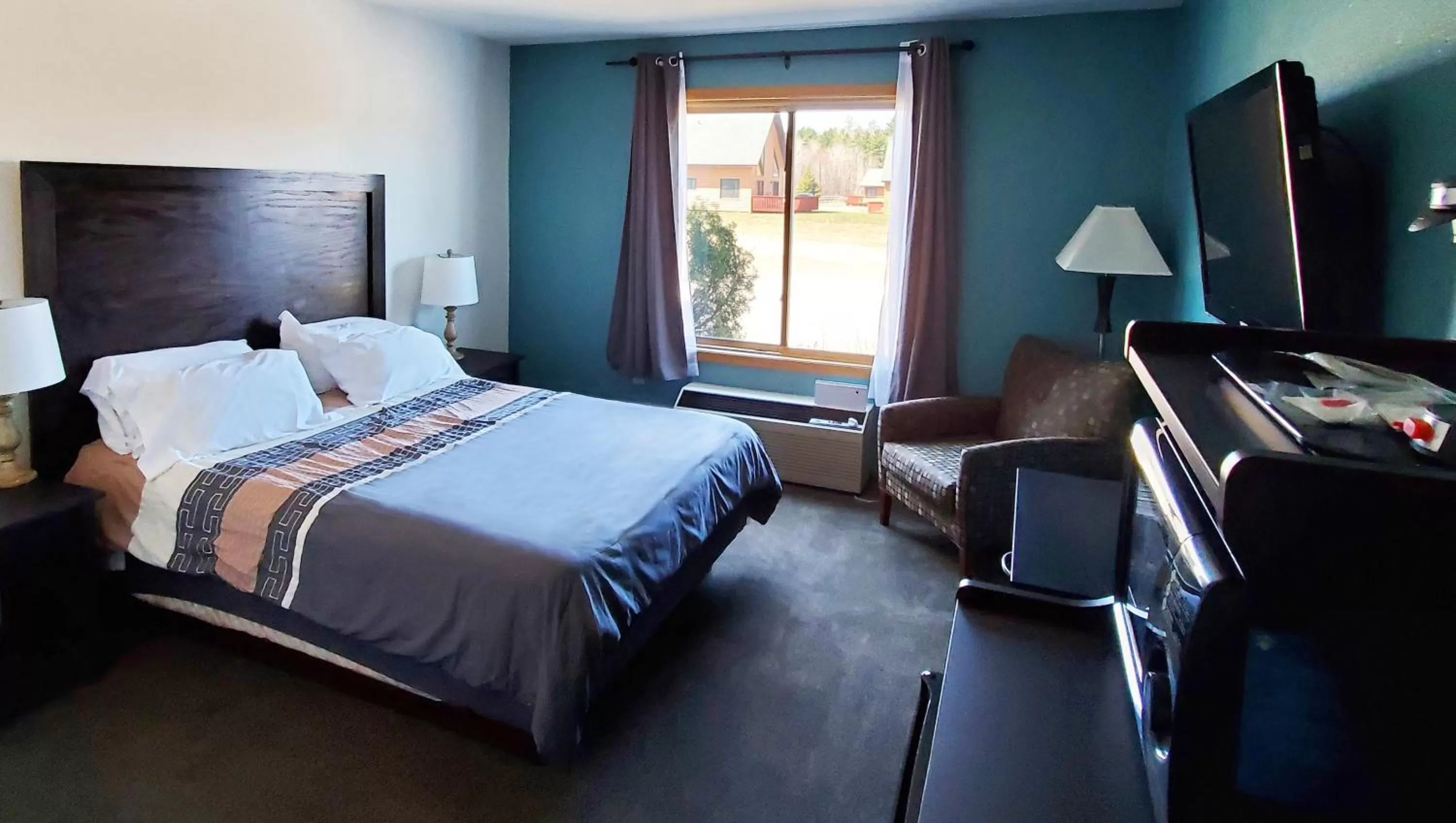 Bedroom, Bed in Jasper Ridge Inn Ishpeming