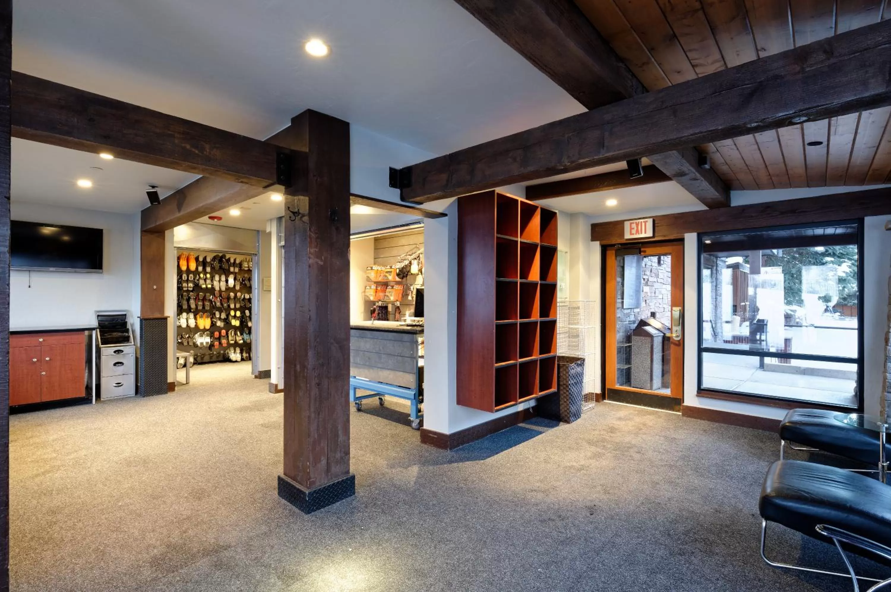 Area and facilities in The Crestwood Snowmass Village