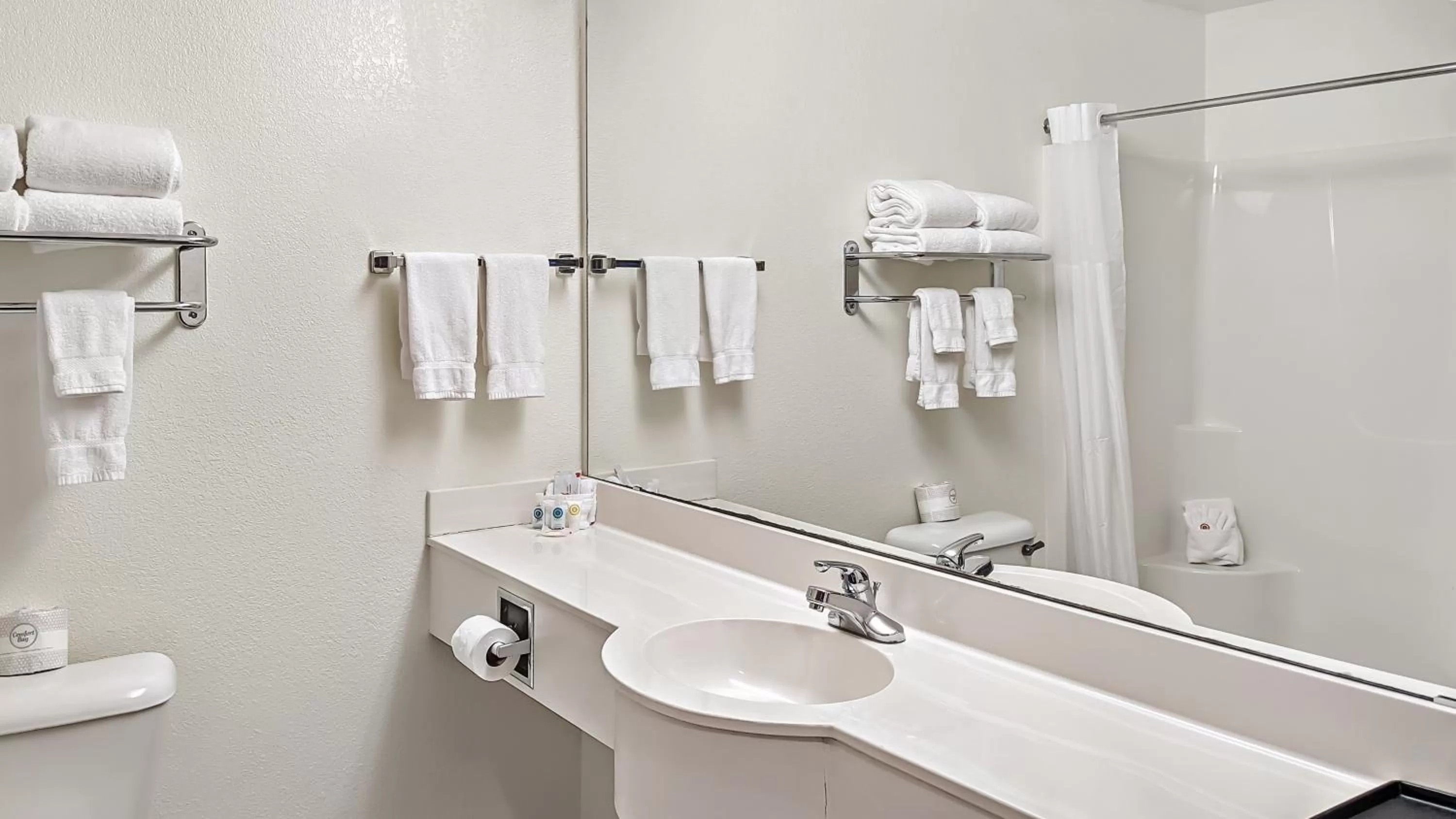 Estherville Hotel & Suites