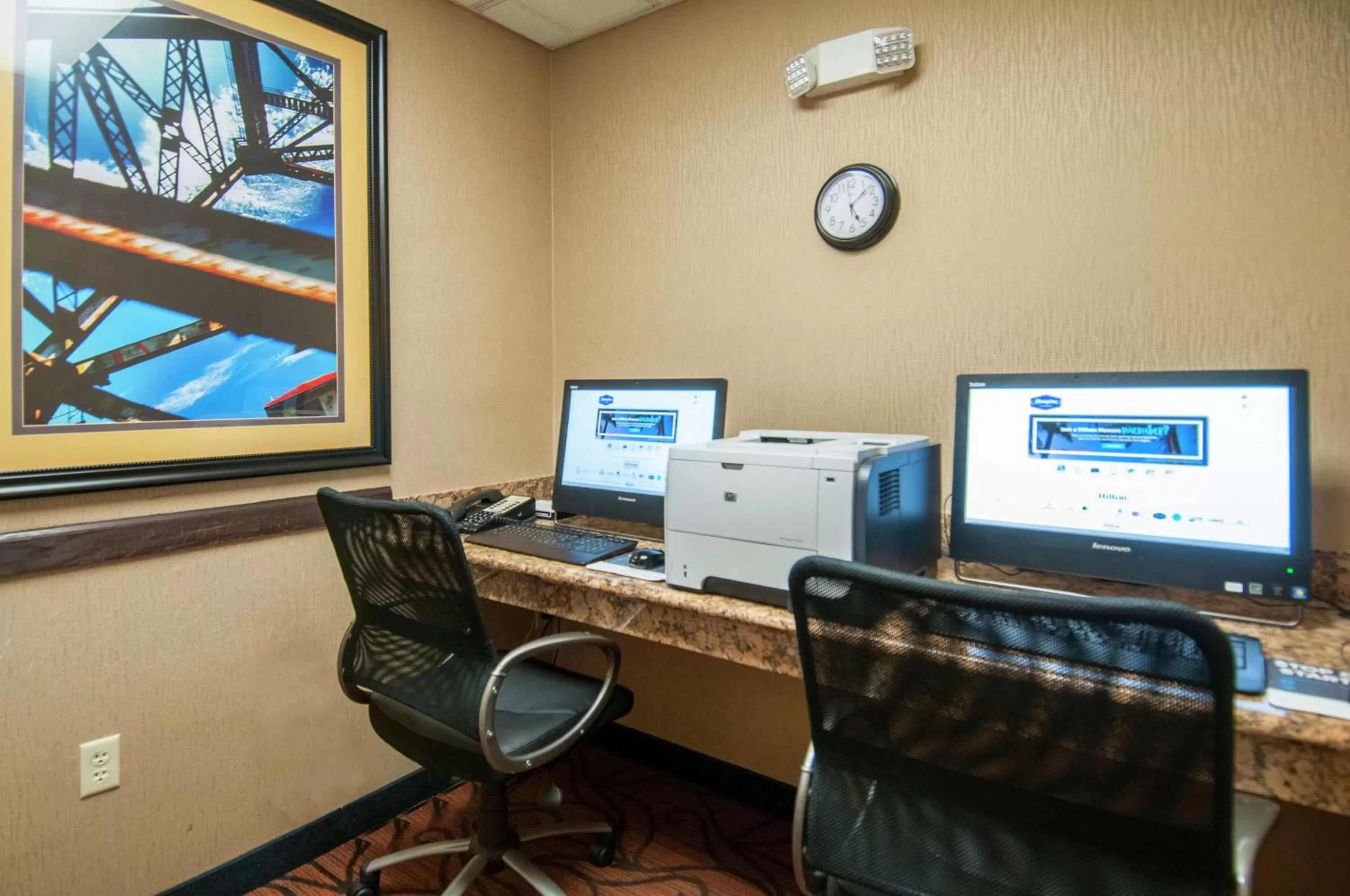 Business facilities in Hampton Inn Metairie