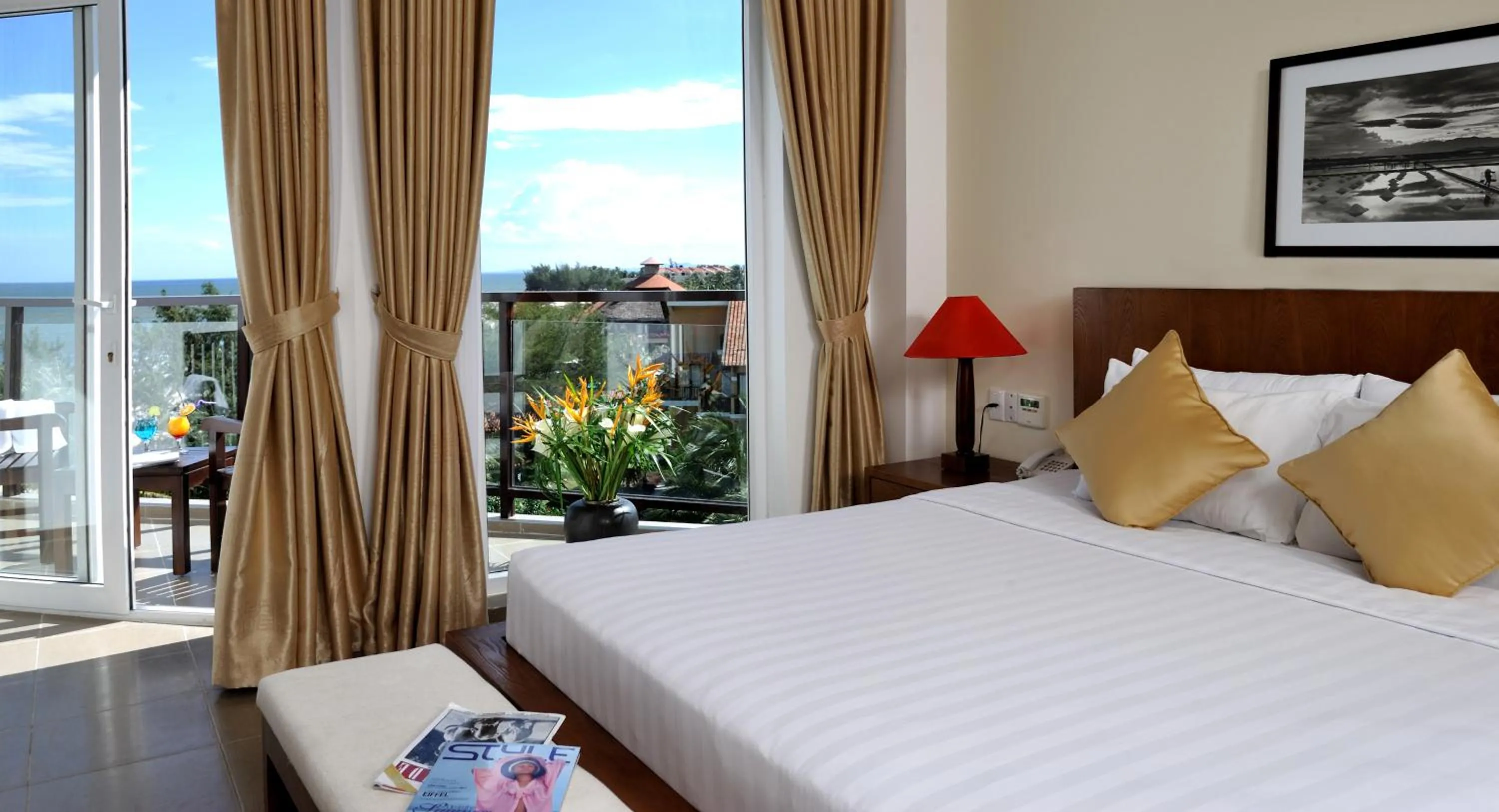 Day, Bed in Unique Mui Ne Resort and Spa