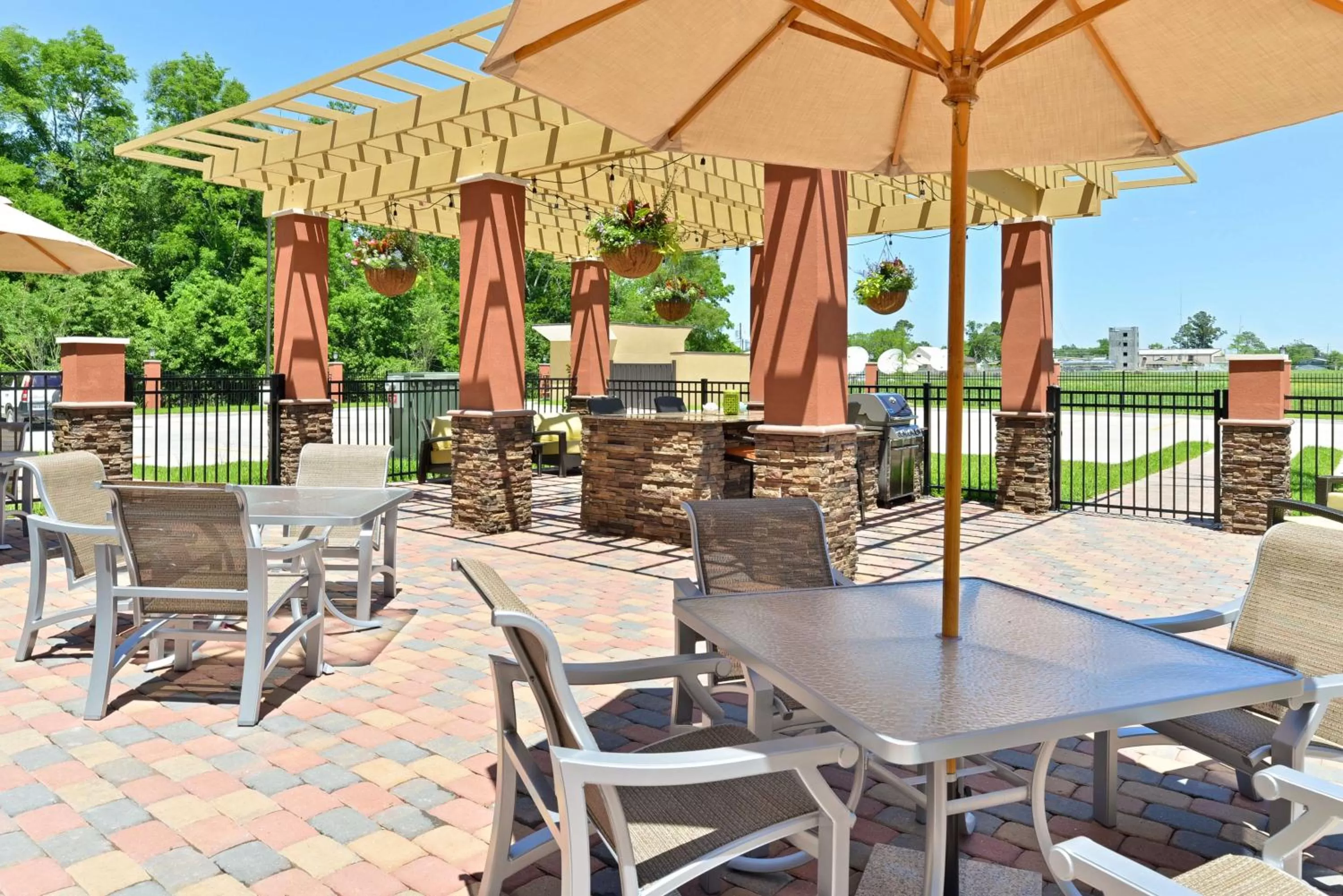 Patio in Homewood Suites by Hilton Houma