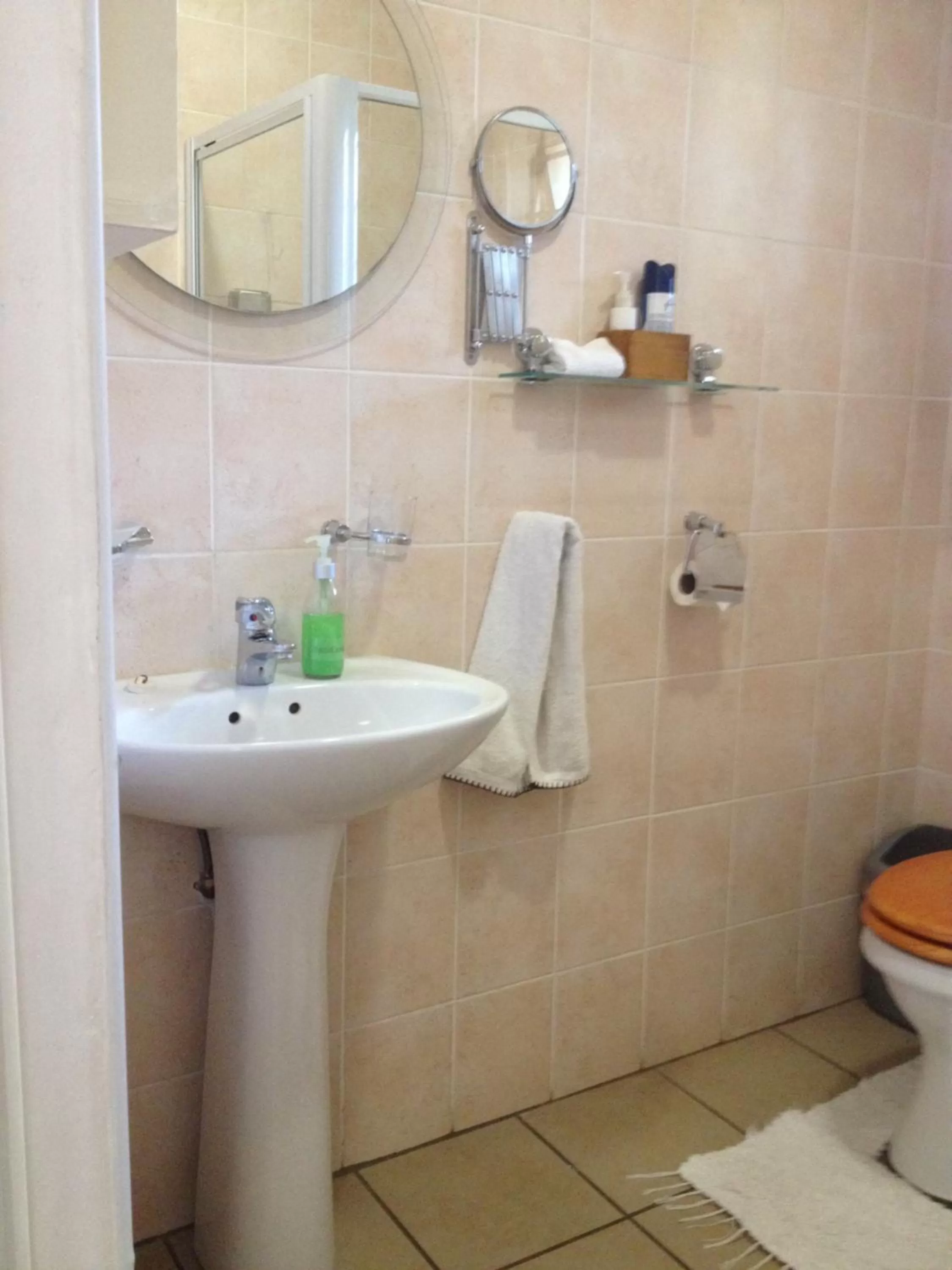 Bathroom in The Nook B&B