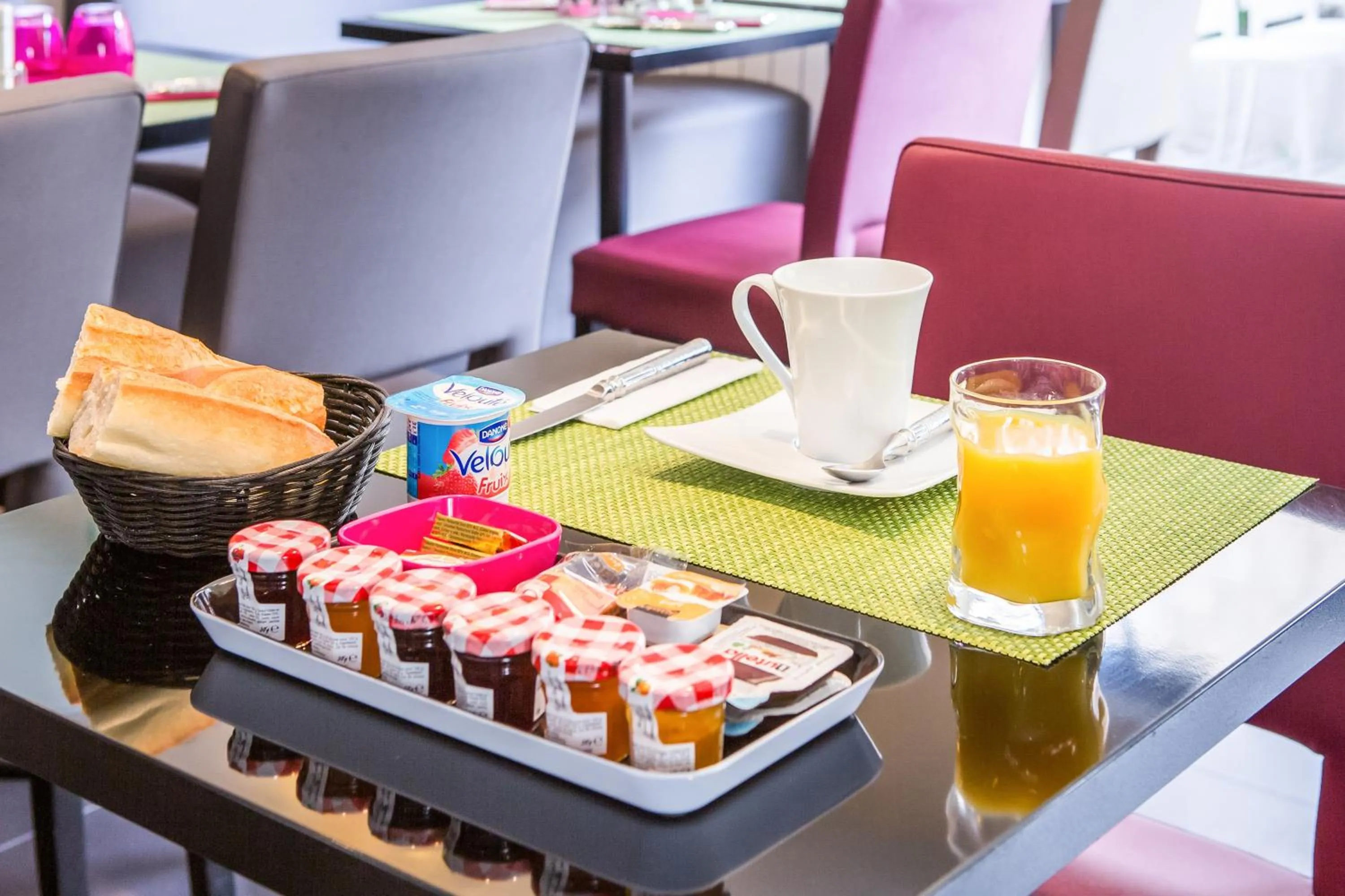 Continental breakfast in Le Figuier