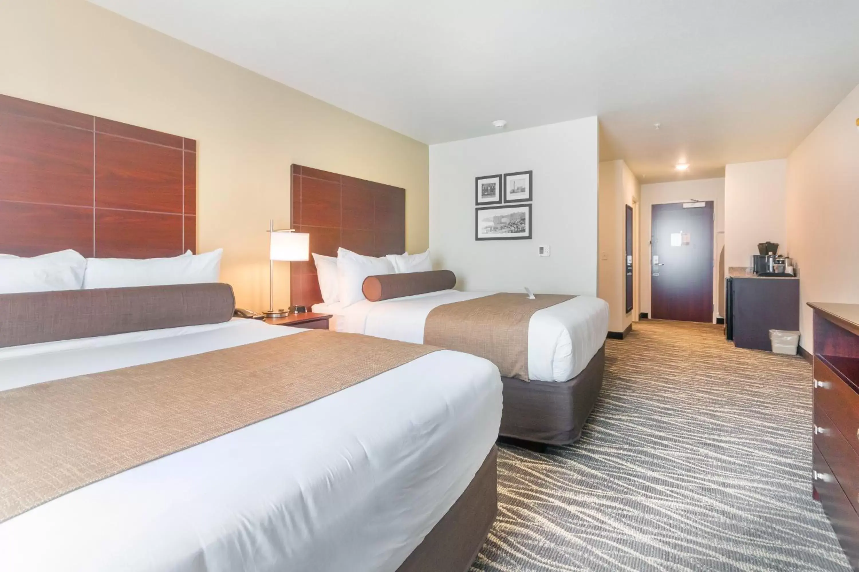 Deluxe Queen Studio in Cobblestone Inn & Suites Fairfield Bay Deluxe Queen Studio in Cobblestone Inn & Suites Fairfield Bay