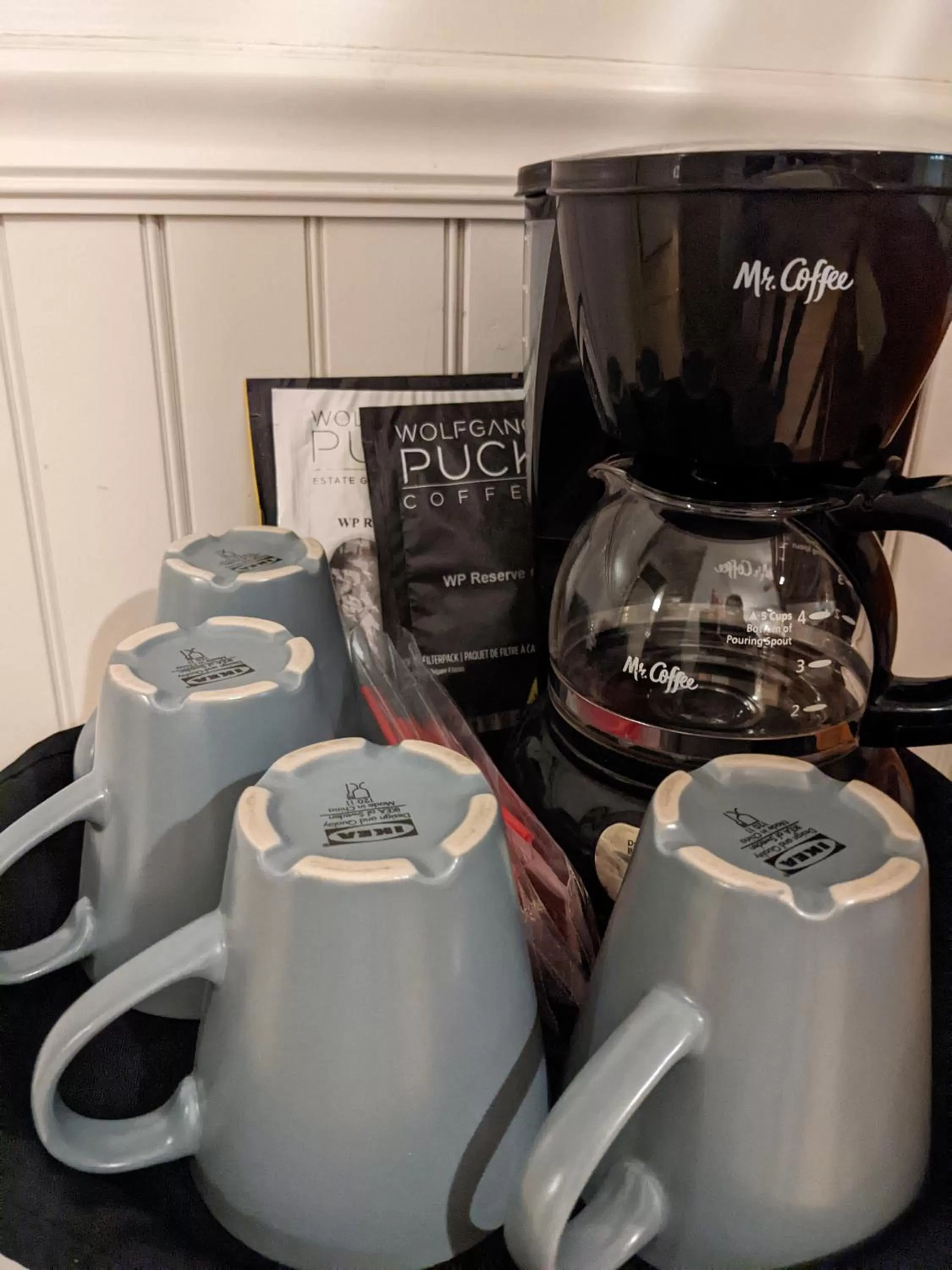 Coffee/Tea Facilities in Barefoot Hills