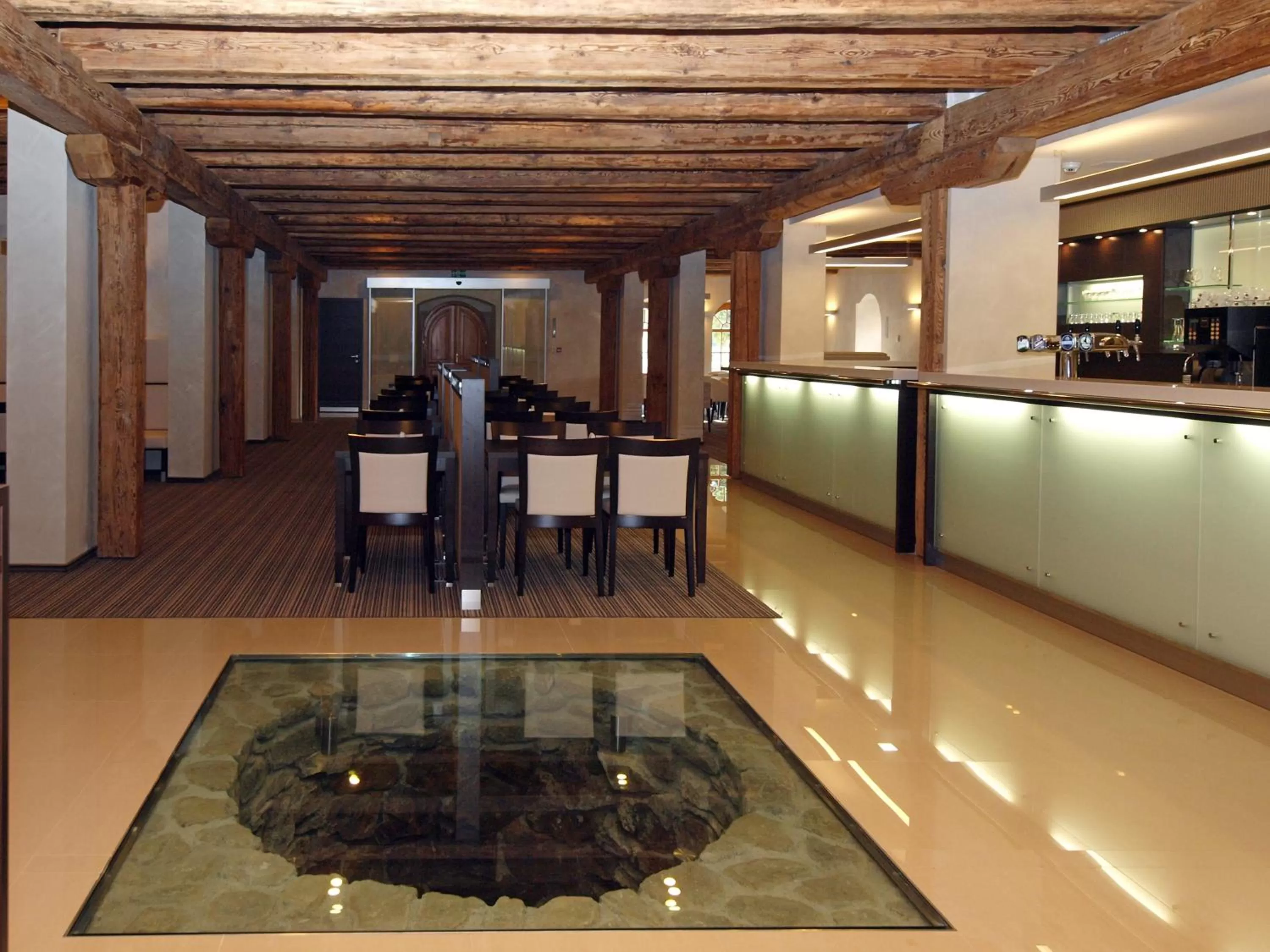 Restaurant/places to eat in Hotel Budweis