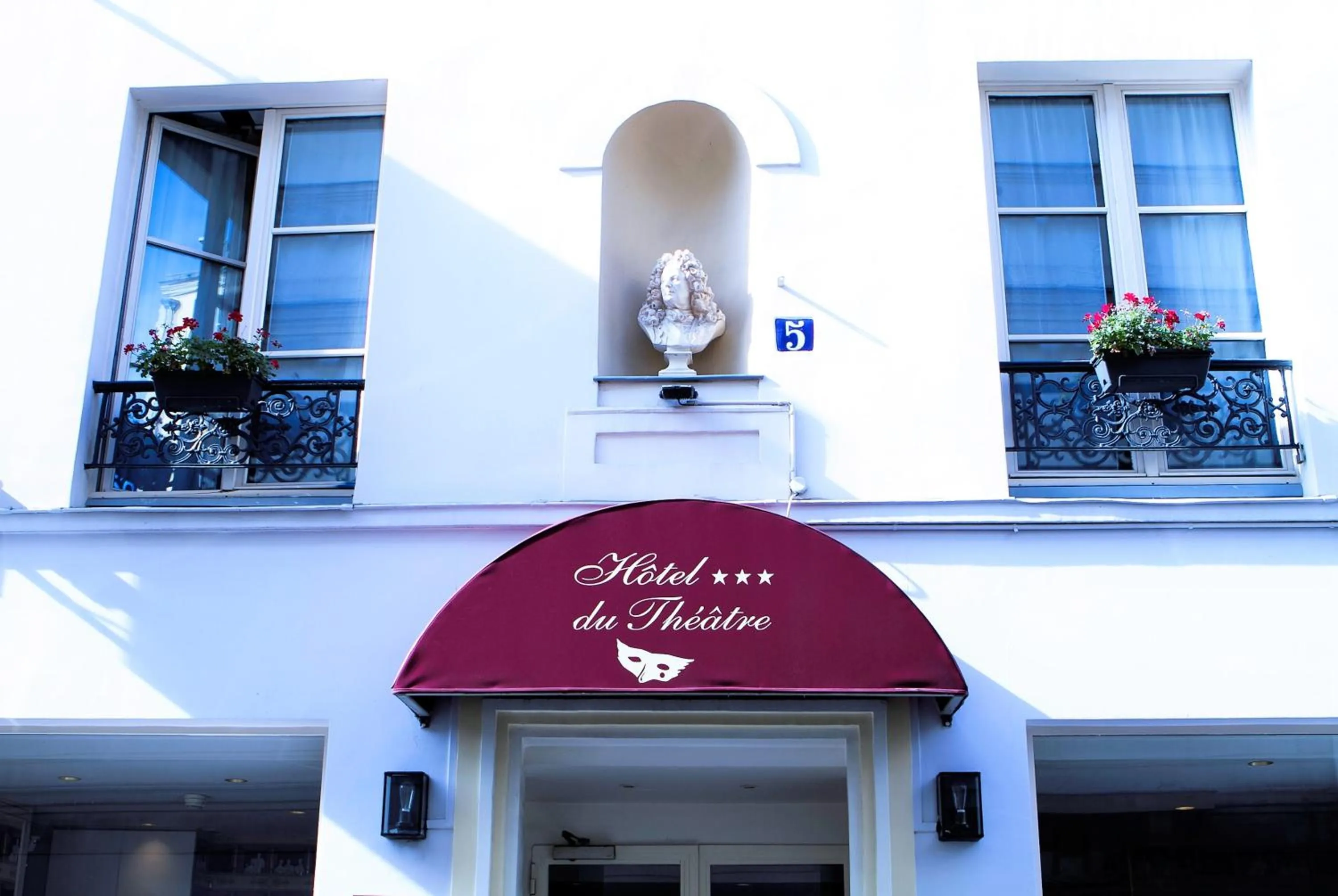 Facade/entrance in Hôtel du Théâtre by Patrick Hayat