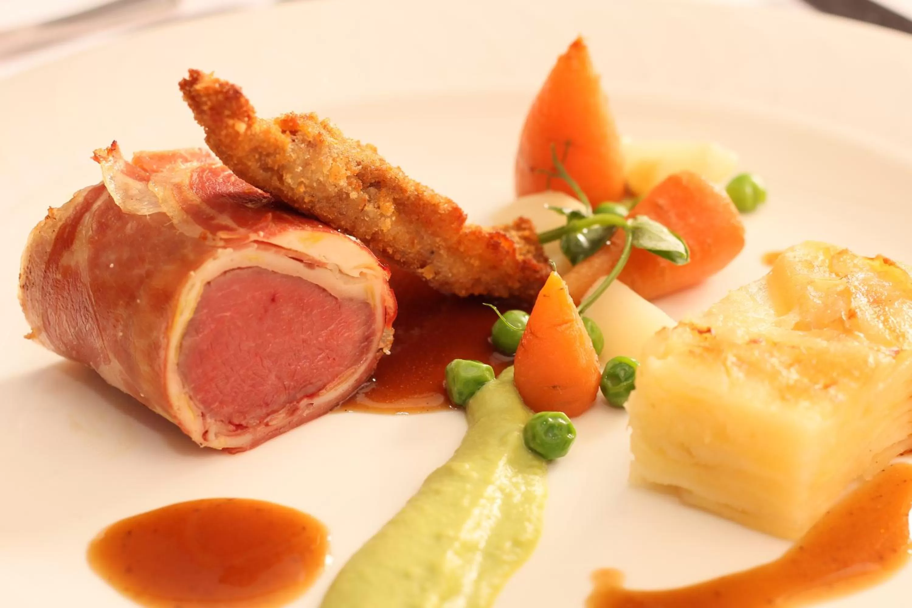 Restaurant/places to eat in Imperial Hotel