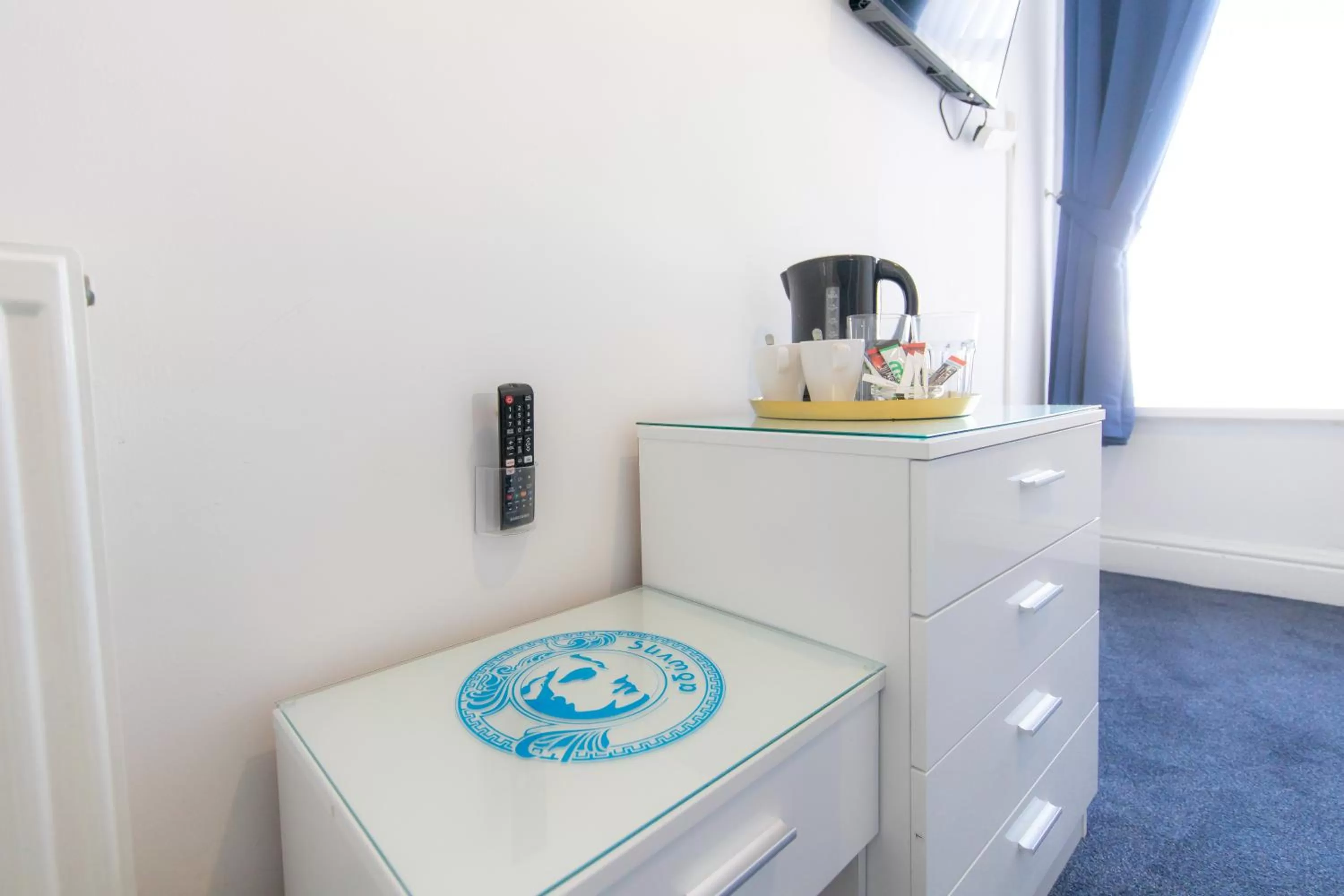 Coffee/tea facilities in The Adonis Hotel