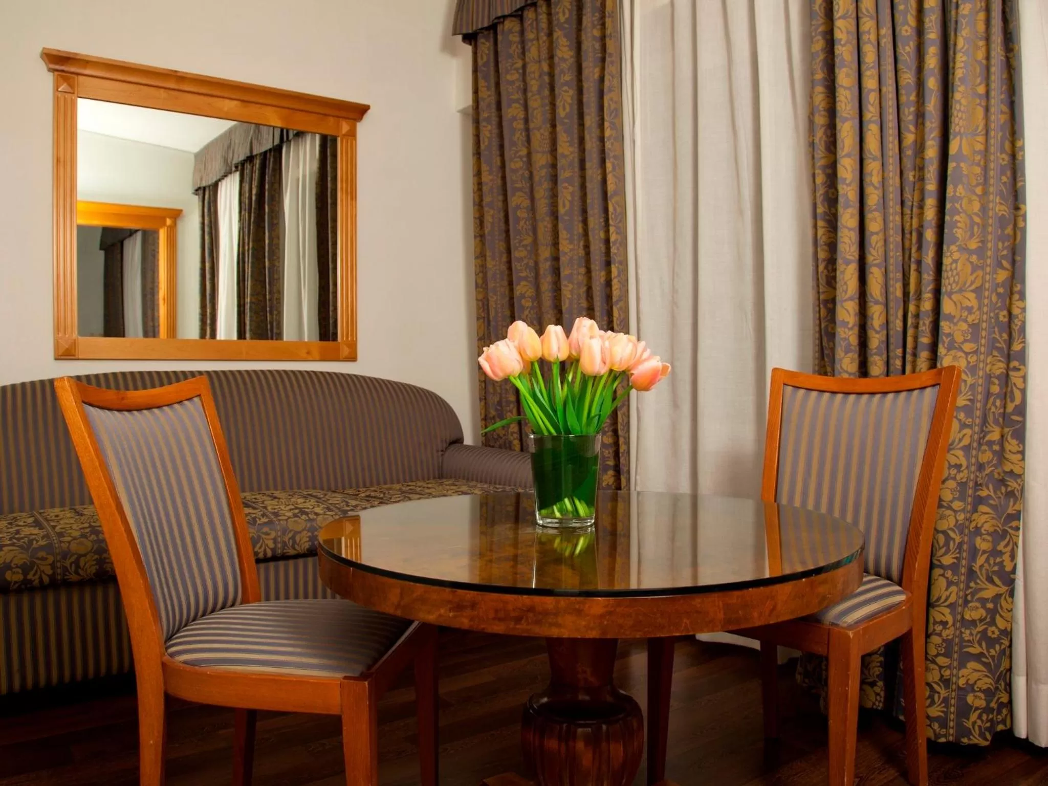 Seating area in Hotel Diplomatic