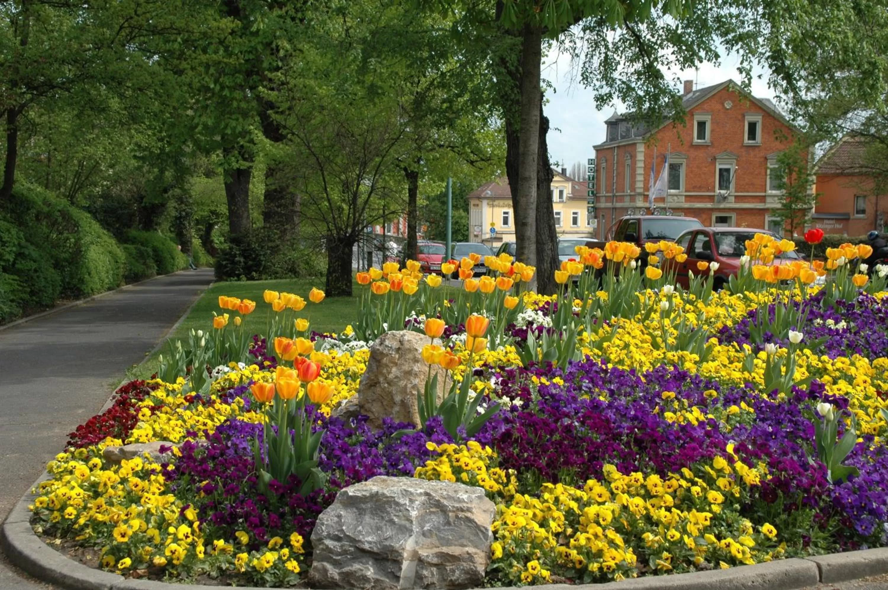 Garden in Hotel Kitzinger Hof an der B8