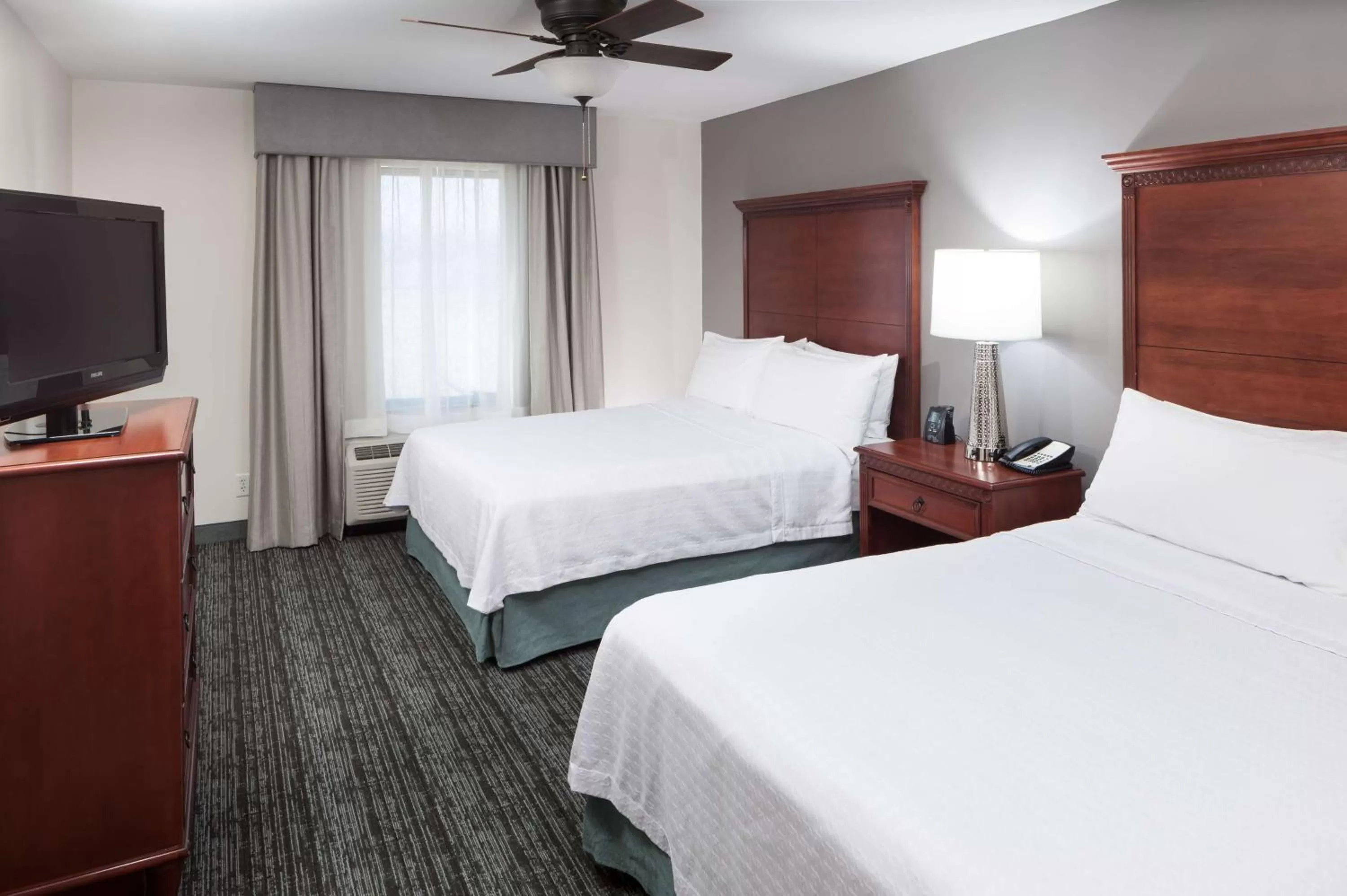 Bed in Homewood Suites by Hilton Denton