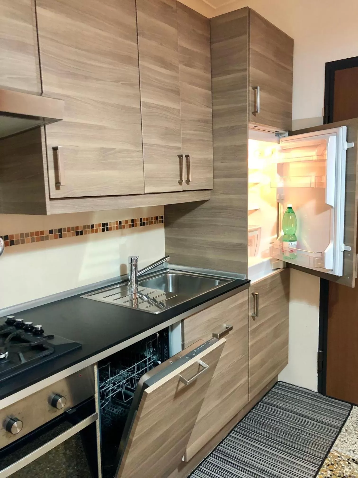 Kitchen or kitchenette in Relais Piazza Del Plebiscito B&B