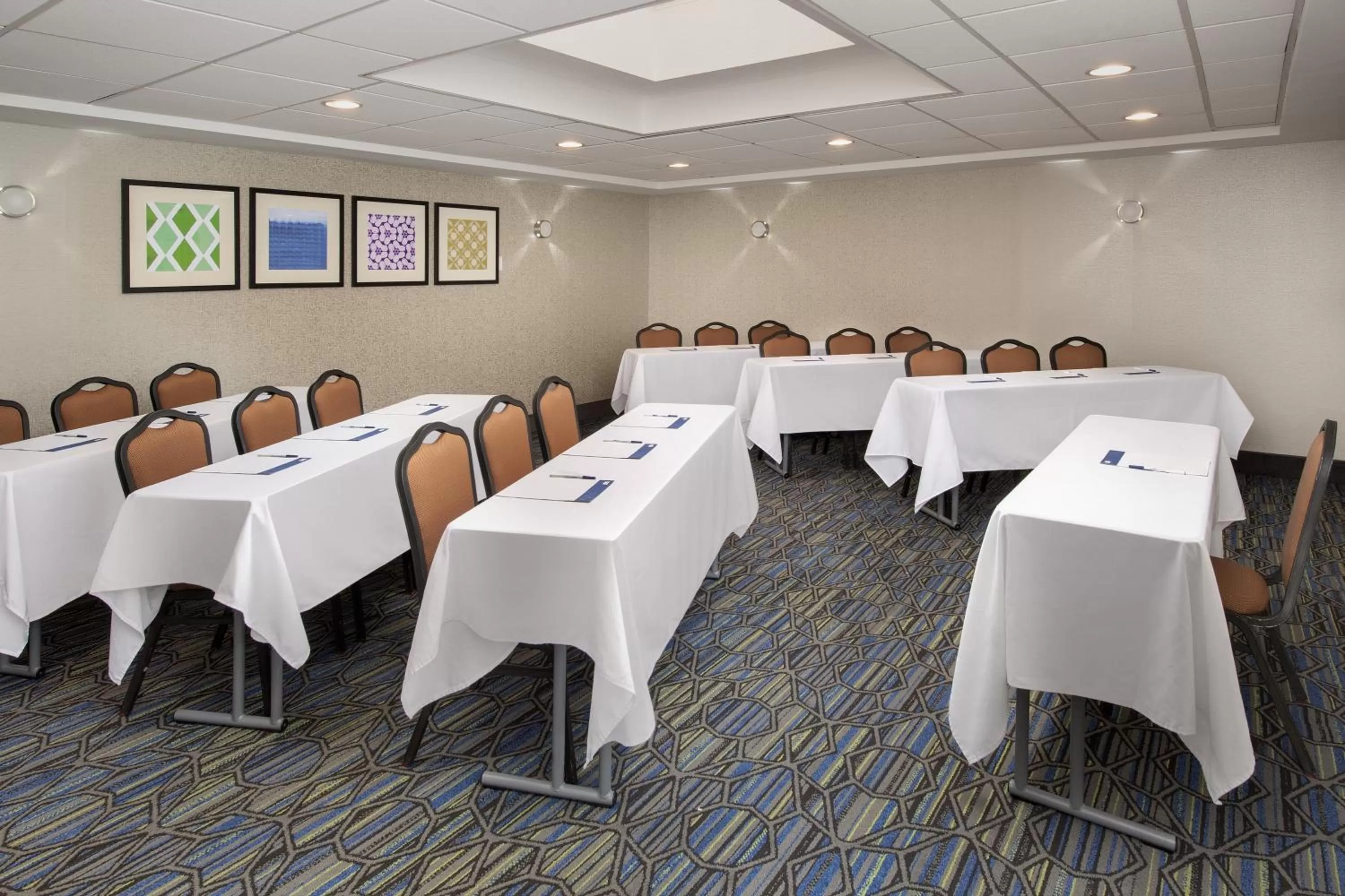 Meeting/conference room in Holiday Inn Express Boston - Saugus by IHG