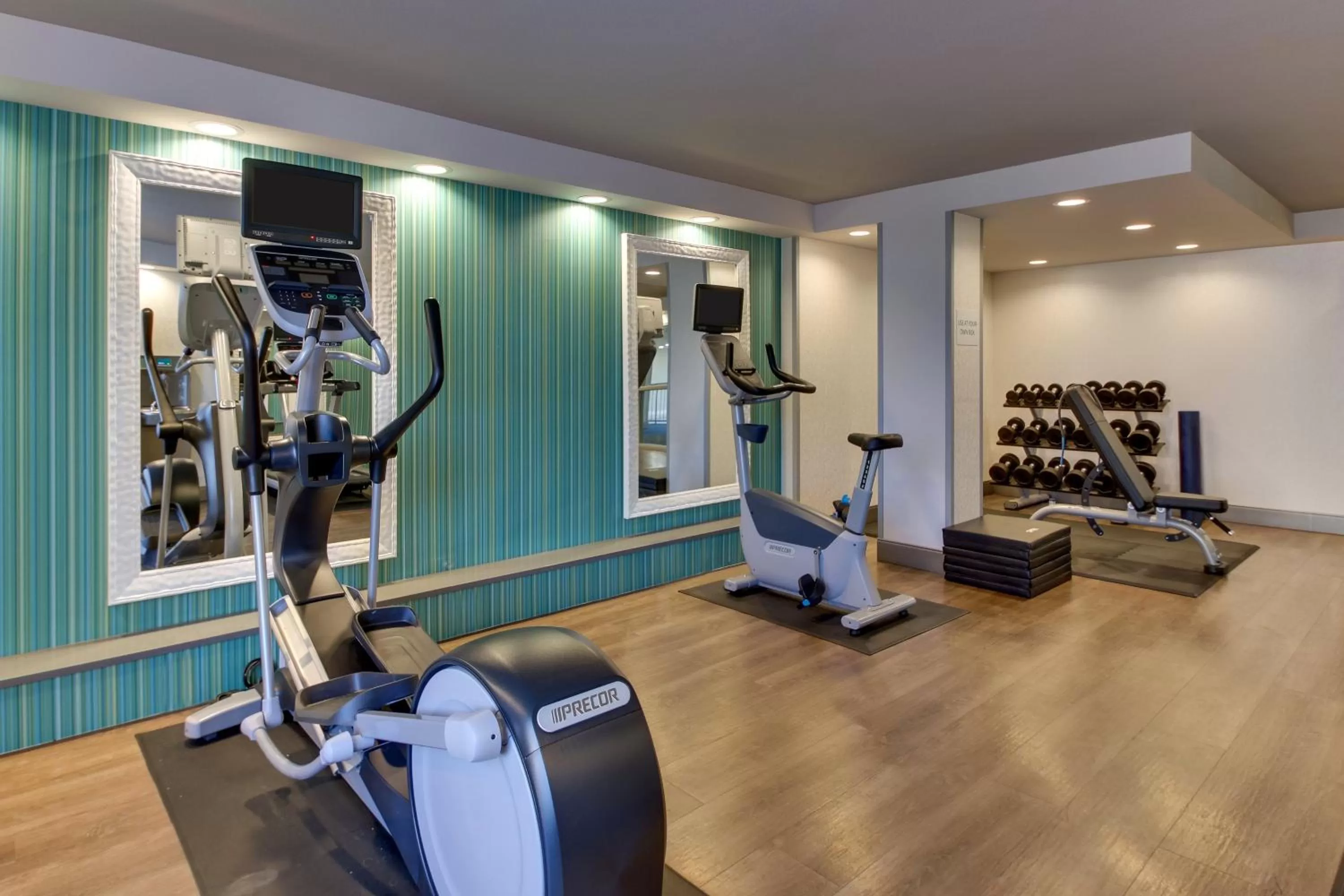 Spa and wellness centre/facilities in Holiday Inn Express & Suites Atlanta Perimeter Mall Hotel by IHG