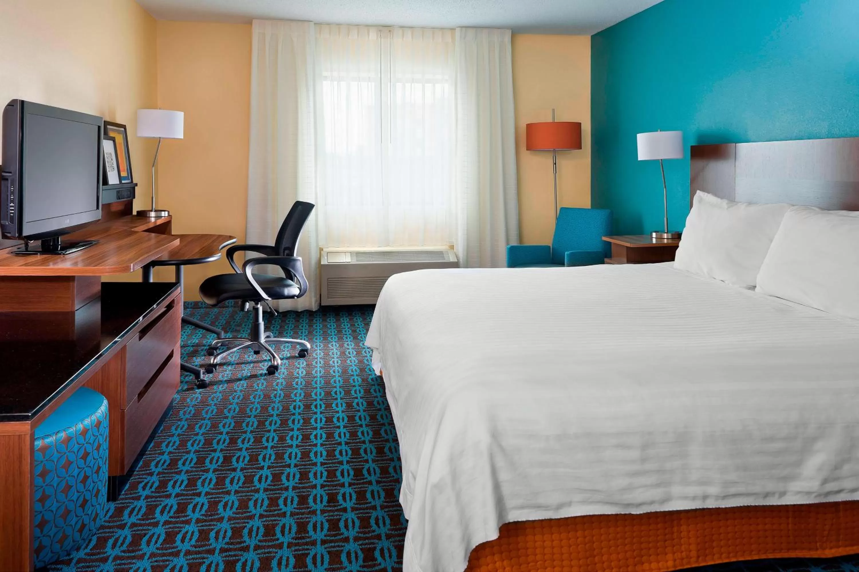 Photo of the whole room, Bed in Fairfield Inn & Suites Lexington Keeneland Airport
