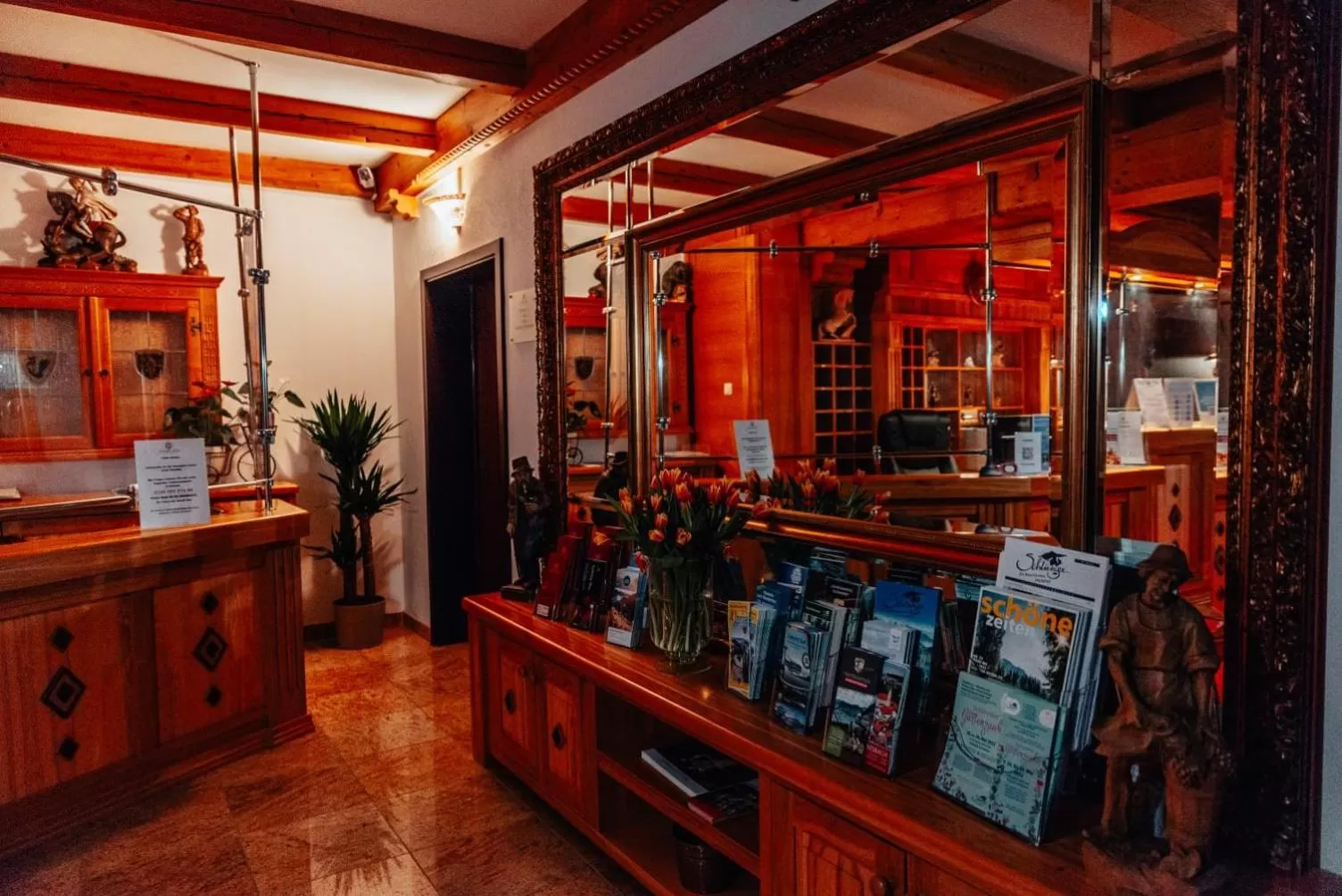 Lobby or reception in Hotel Gundl Alm