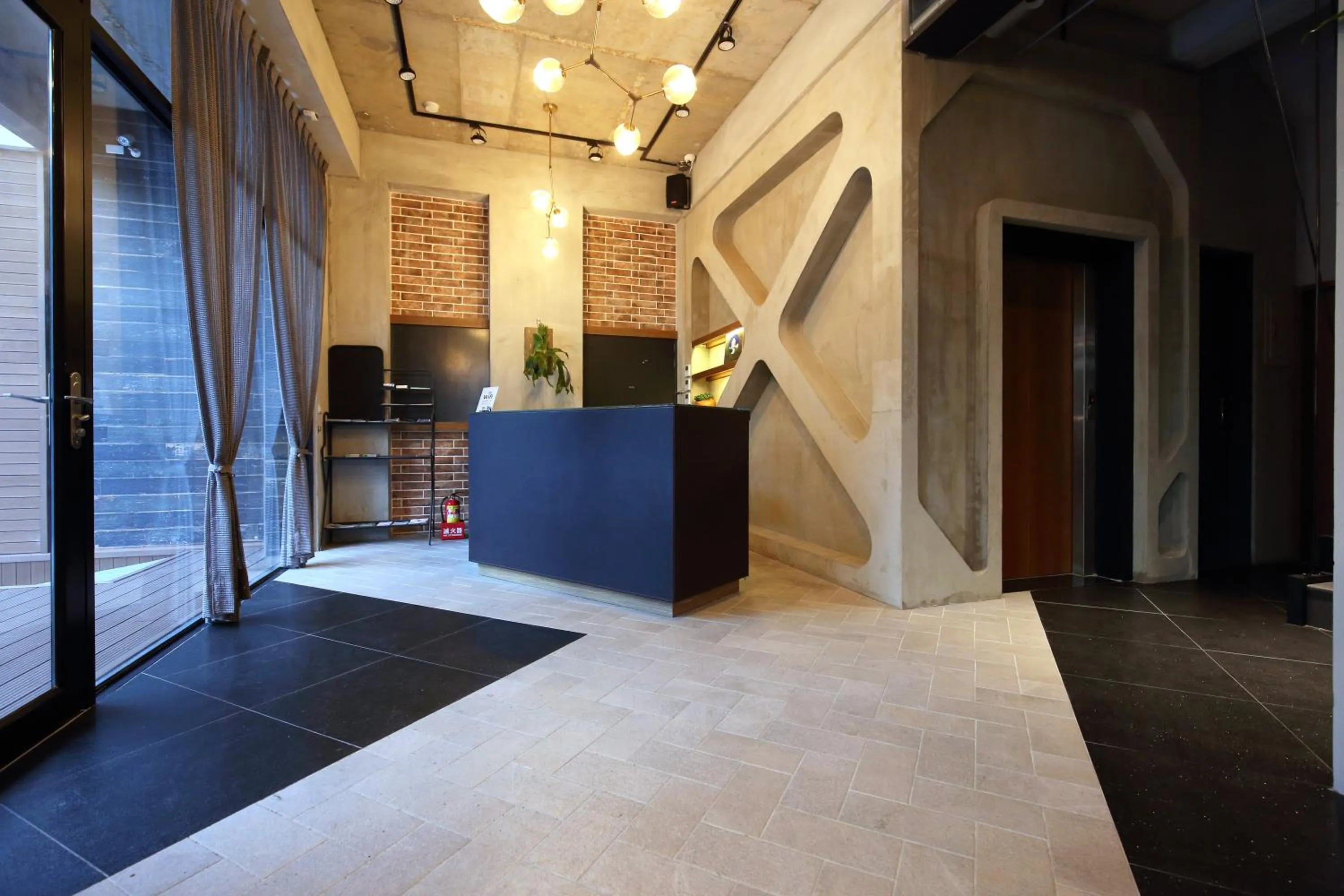 指南針民宿2178 & 工殿民宿2182