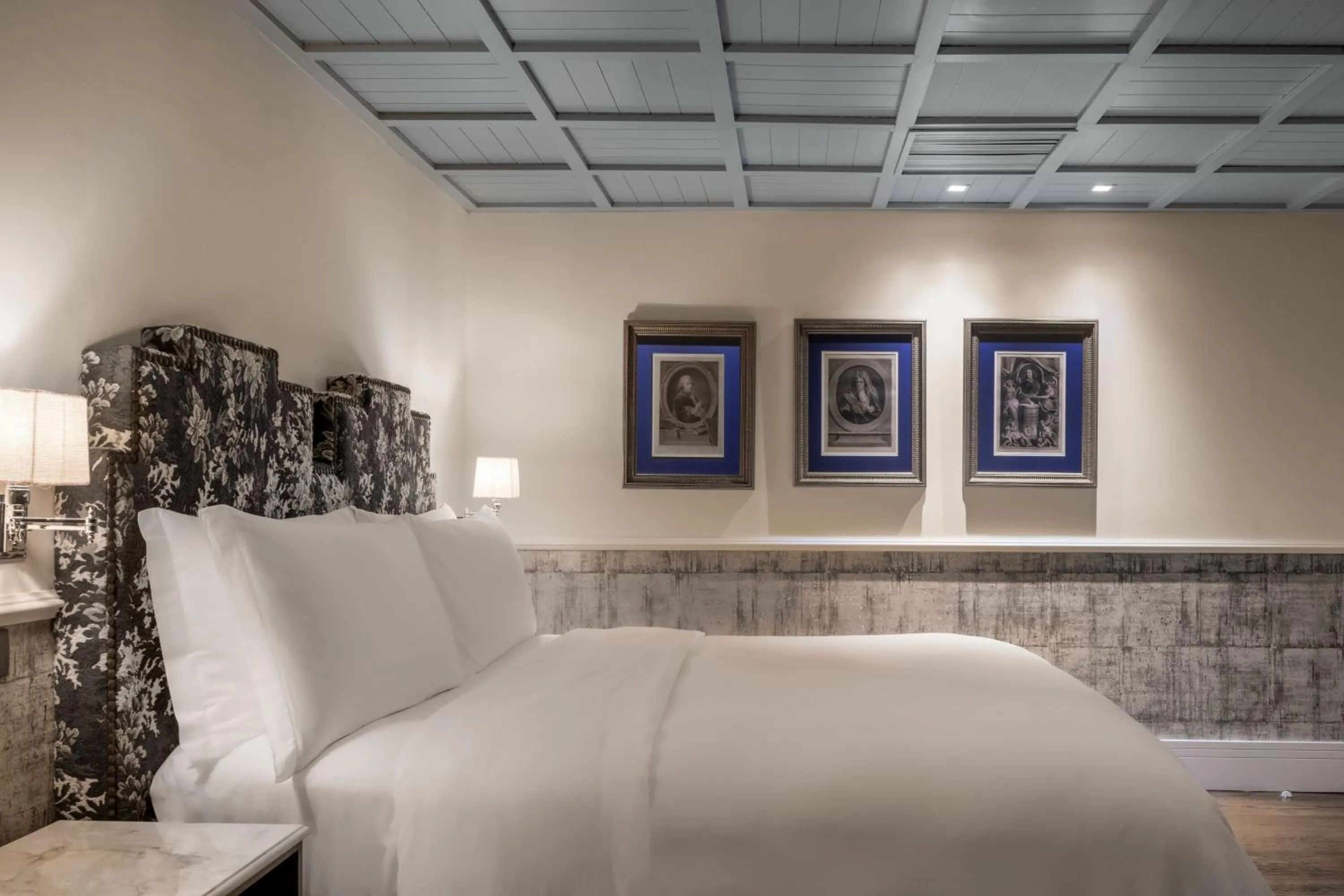 Photo of the whole room, Bed in Santo Mauro, a Luxury Collection Hotel, Madrid