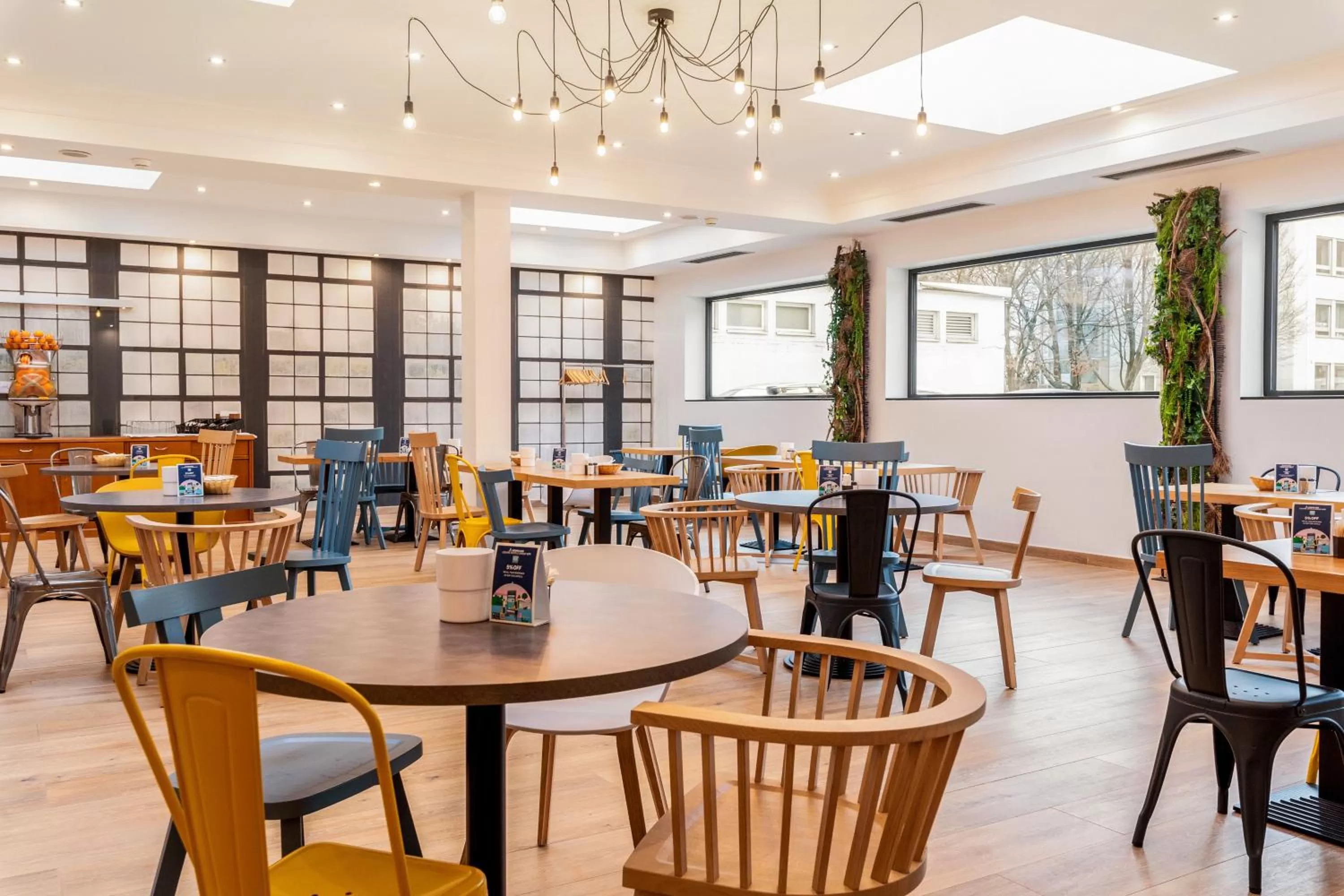 Restaurant/places to eat in Campanile Martigny