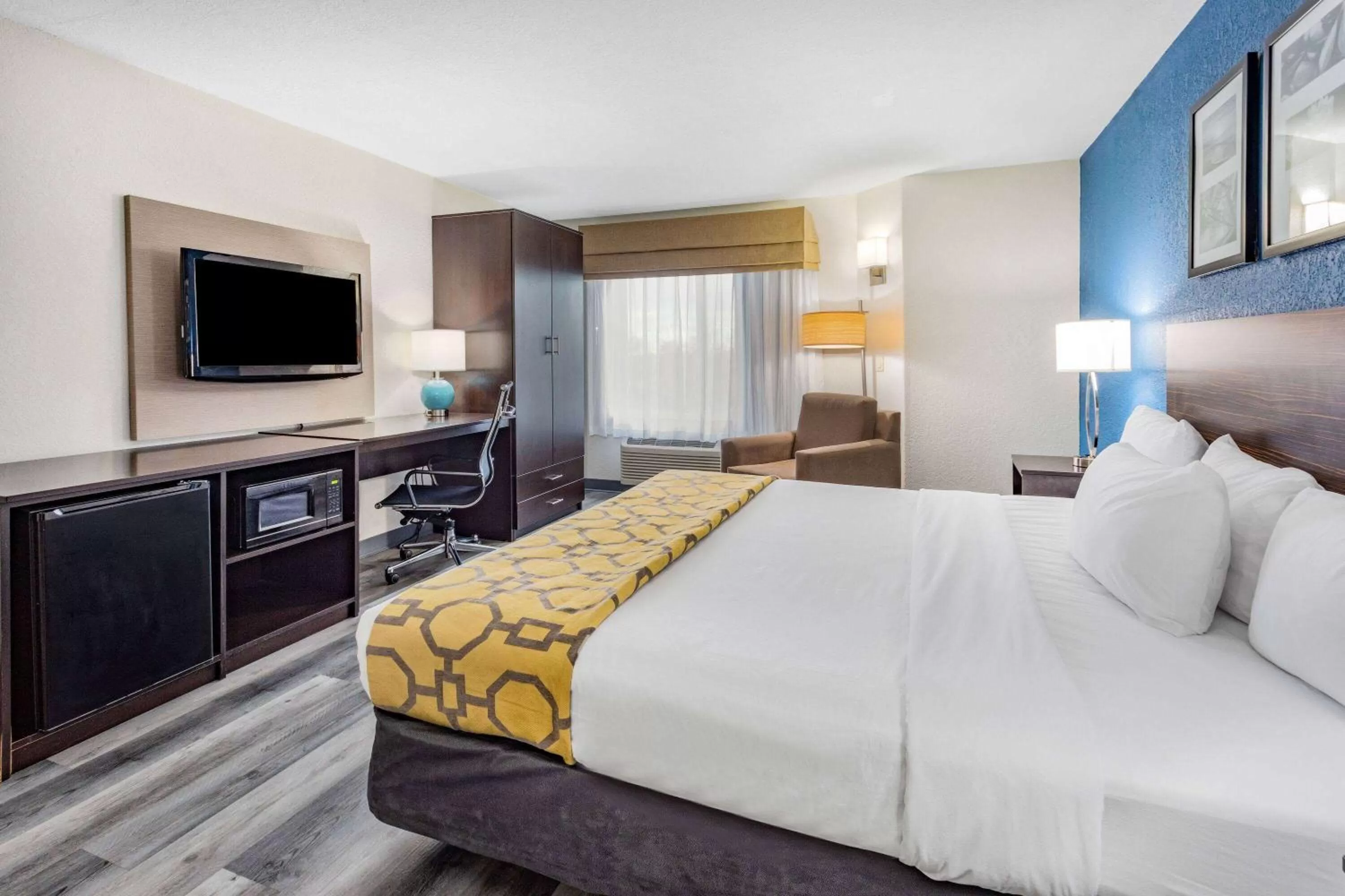 Bed in Baymont by Wyndham Milan