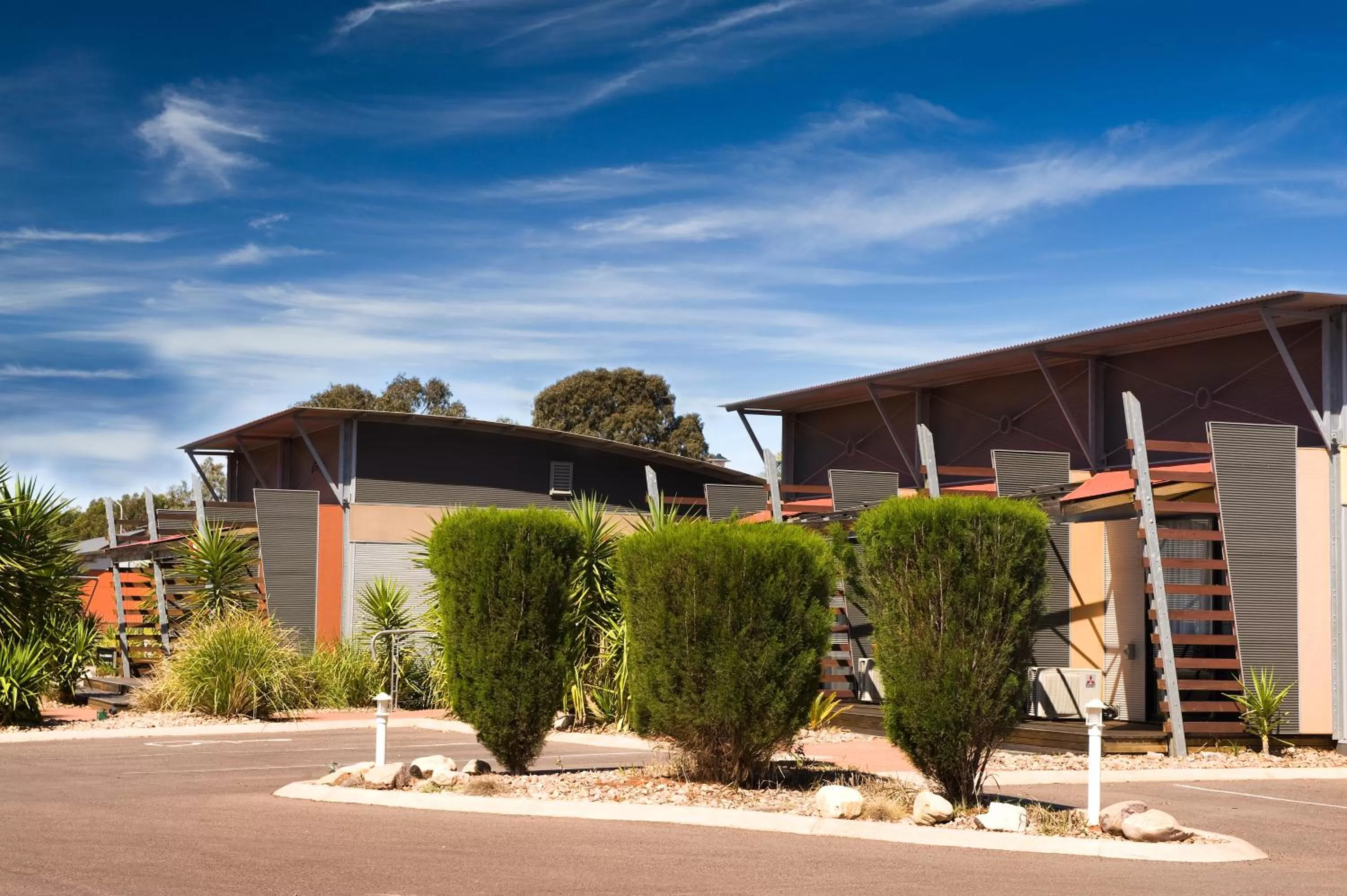 Facade/entrance in Majestic Oasis Apartments