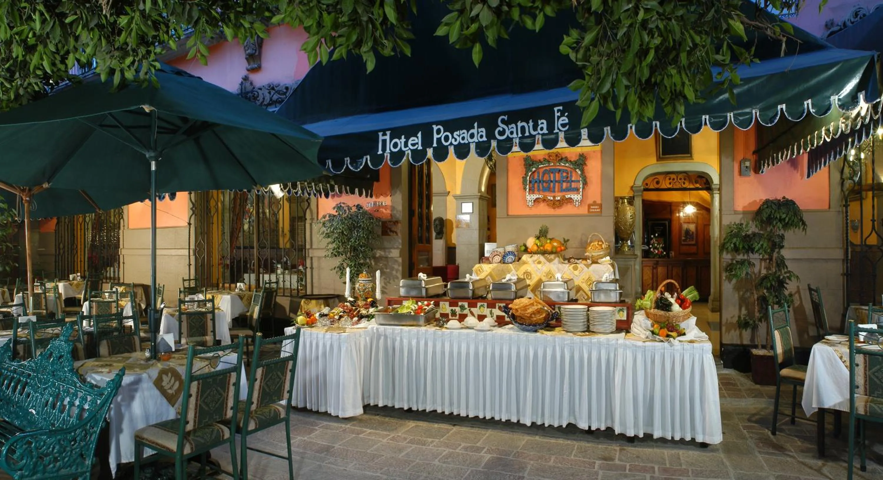 Restaurant/places to eat in Hotel Posada Santa Fe