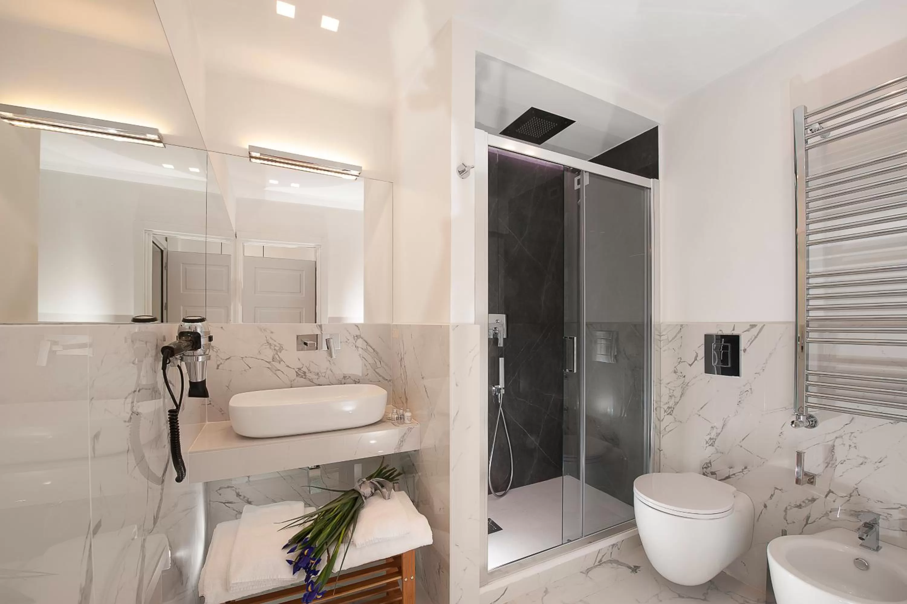 Shower in Argentina Residenza Style Hotel