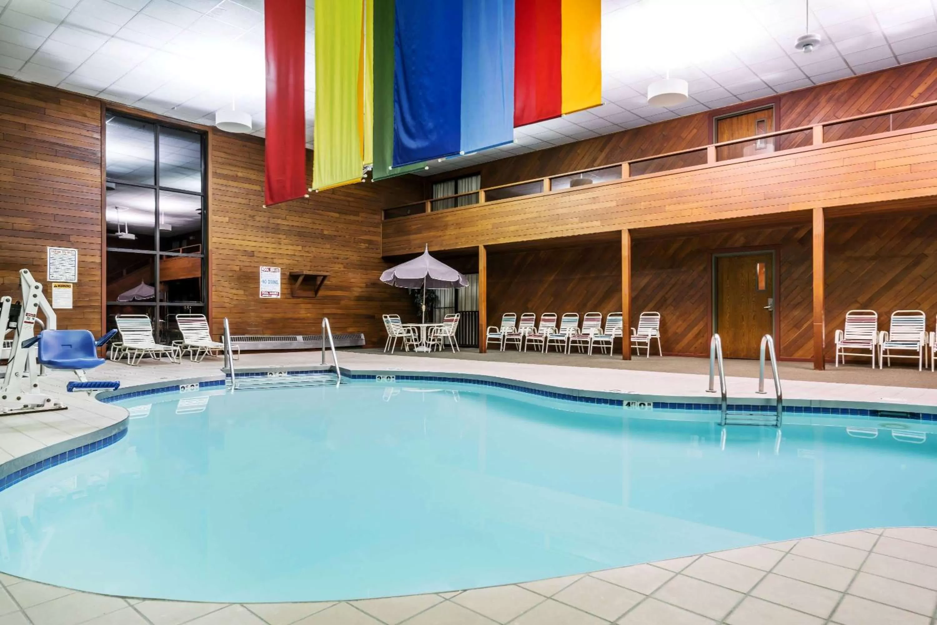 Pool view in Days Inn & Suites by Wyndham Wausau