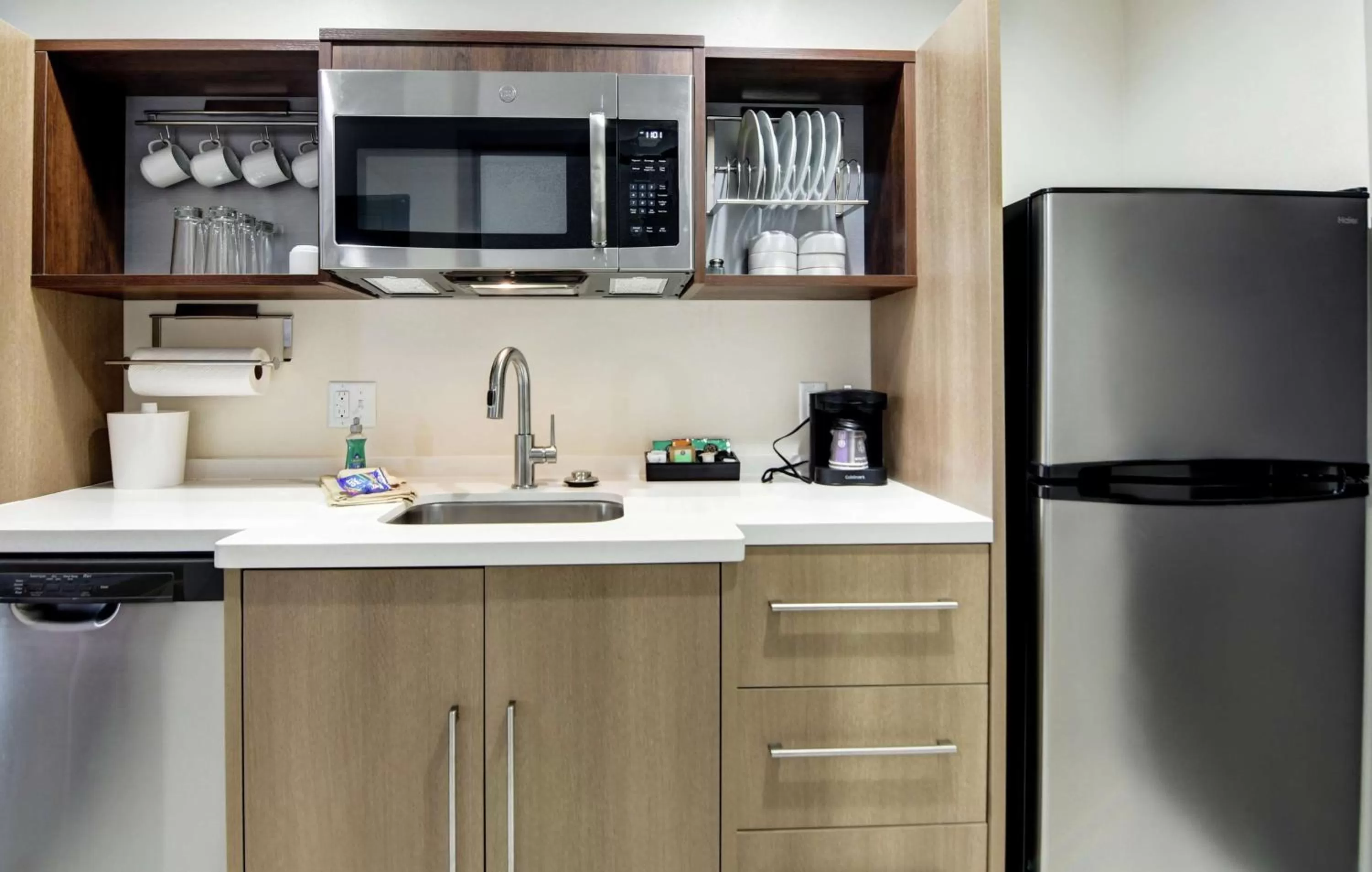 Kitchen or kitchenette in Home2 Suites By Hilton Foley