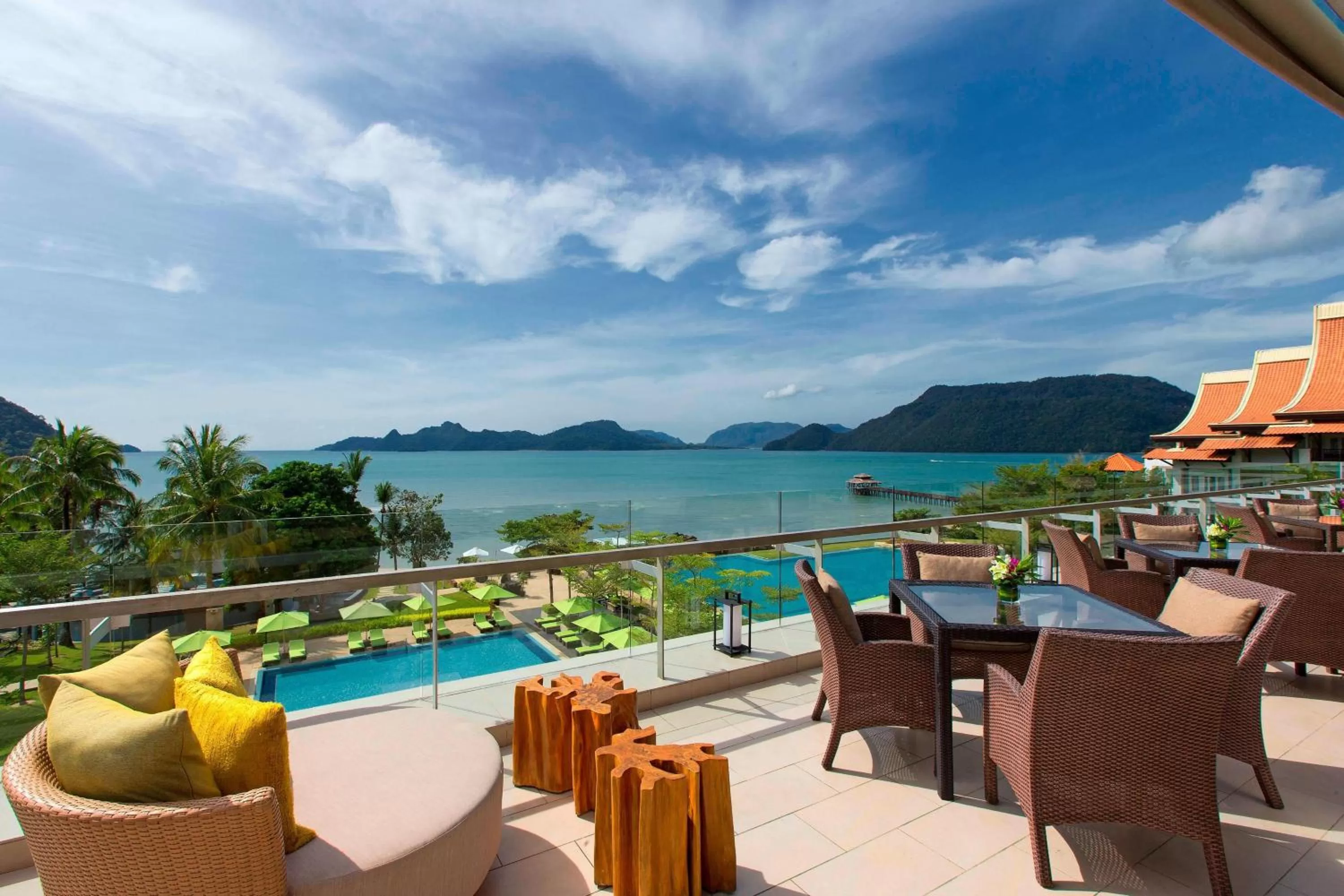 Lounge or bar in The Westin Langkawi Resort & Spa