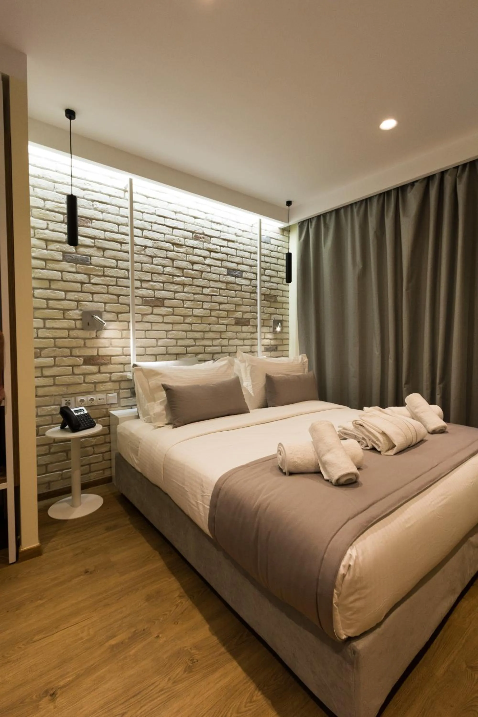 Bed in Hotel @Syngrou Fix