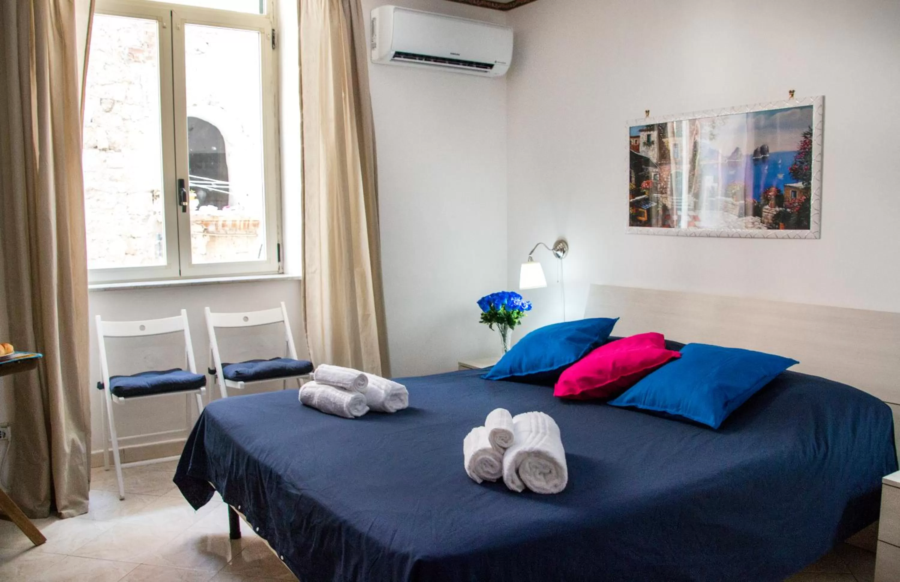 Bedroom, Bed in B&B Carbonara Napoli