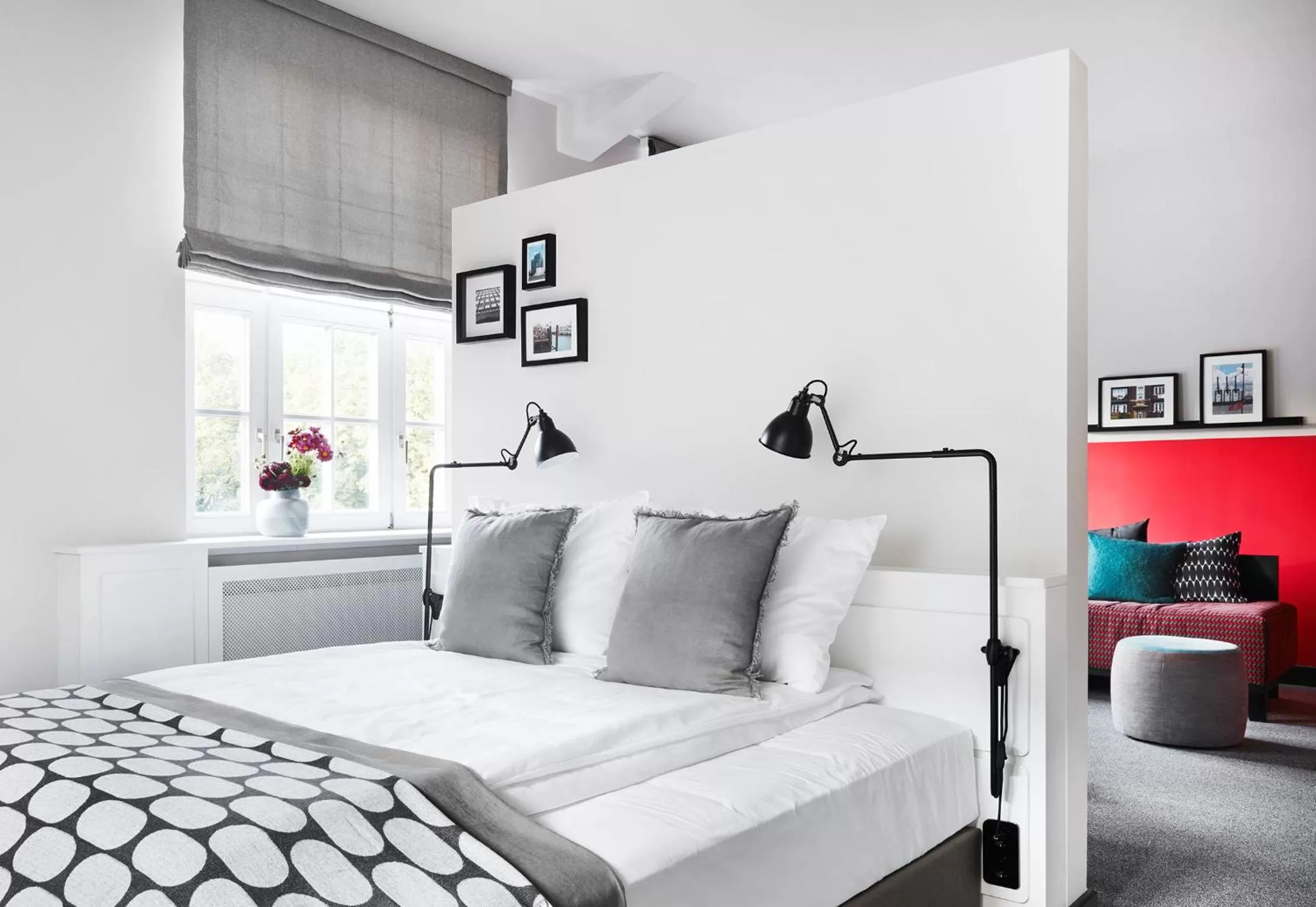 Decorative detail, Bed in Apartment040