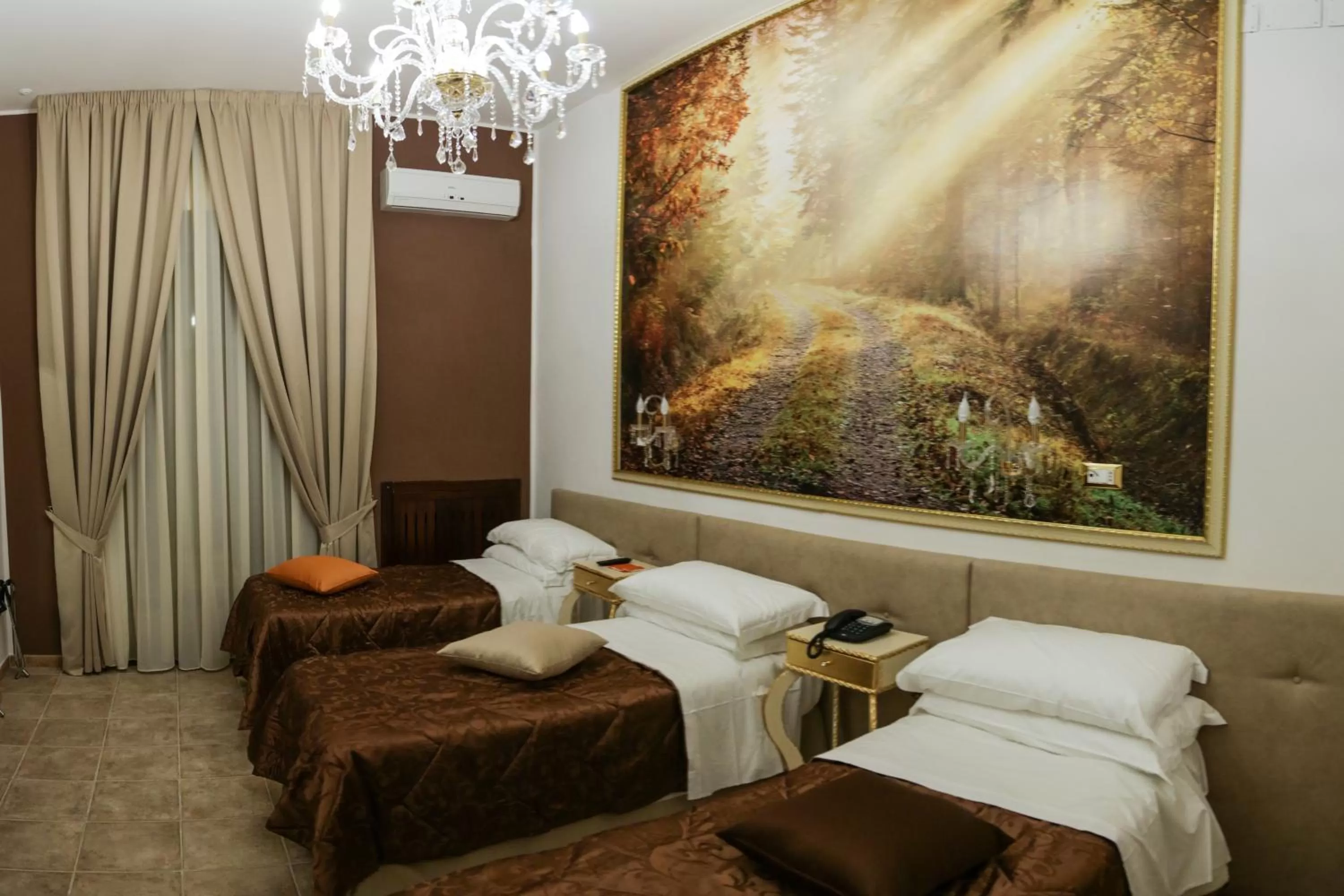 Other, Bed in Hotel des Artistes