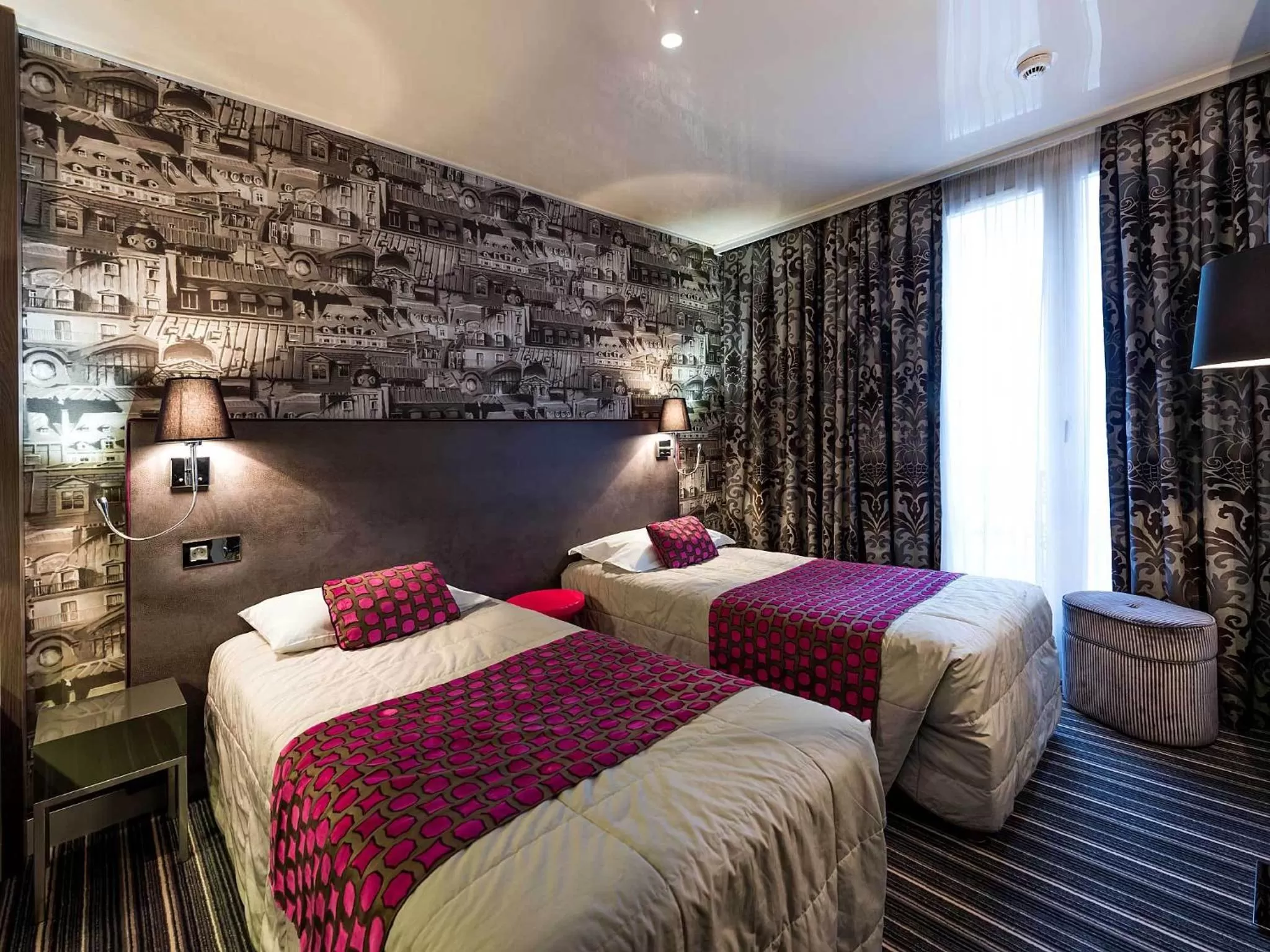 Bed in Hôtel Harvey