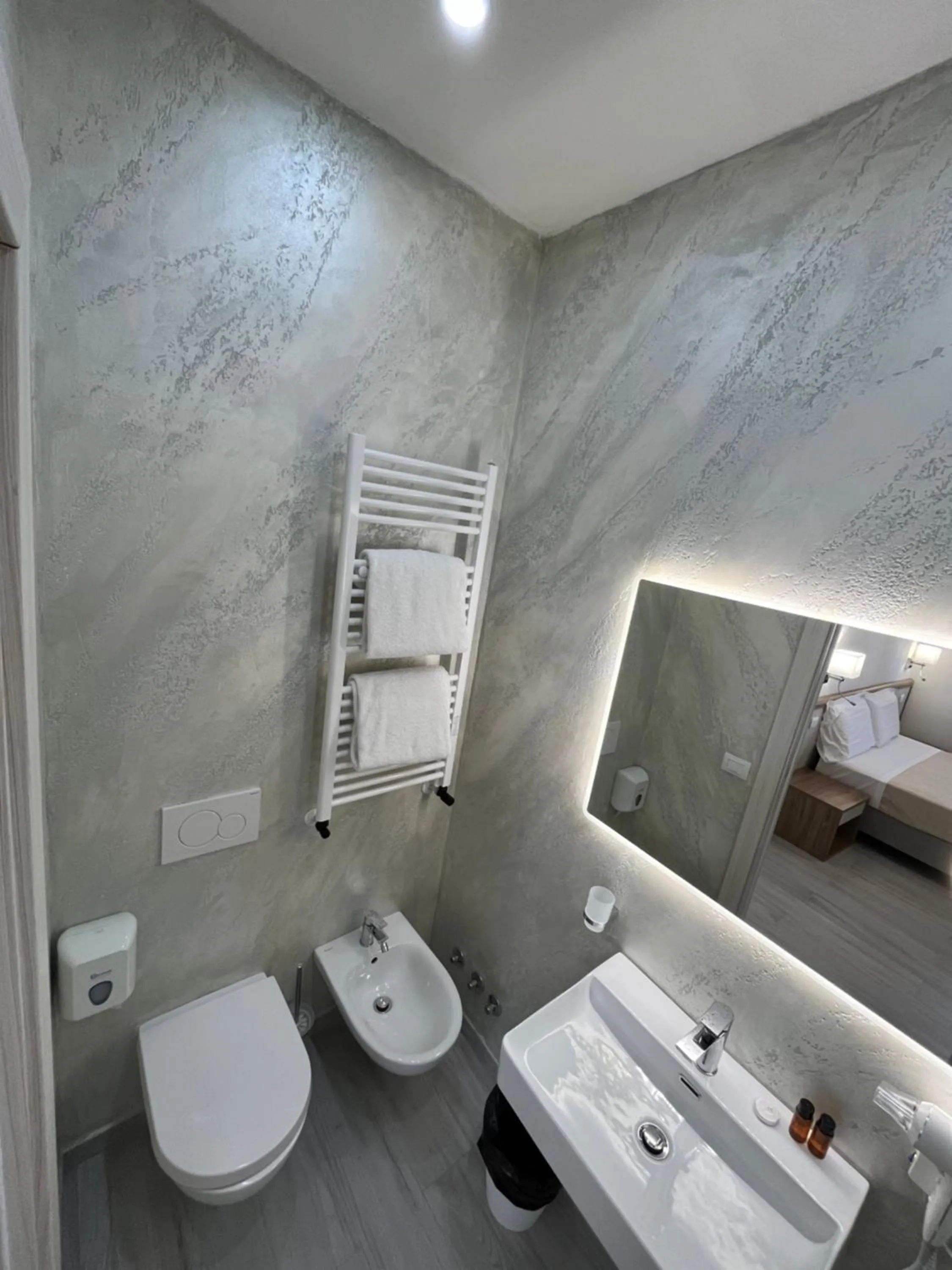 Toilet in Hotel Ester