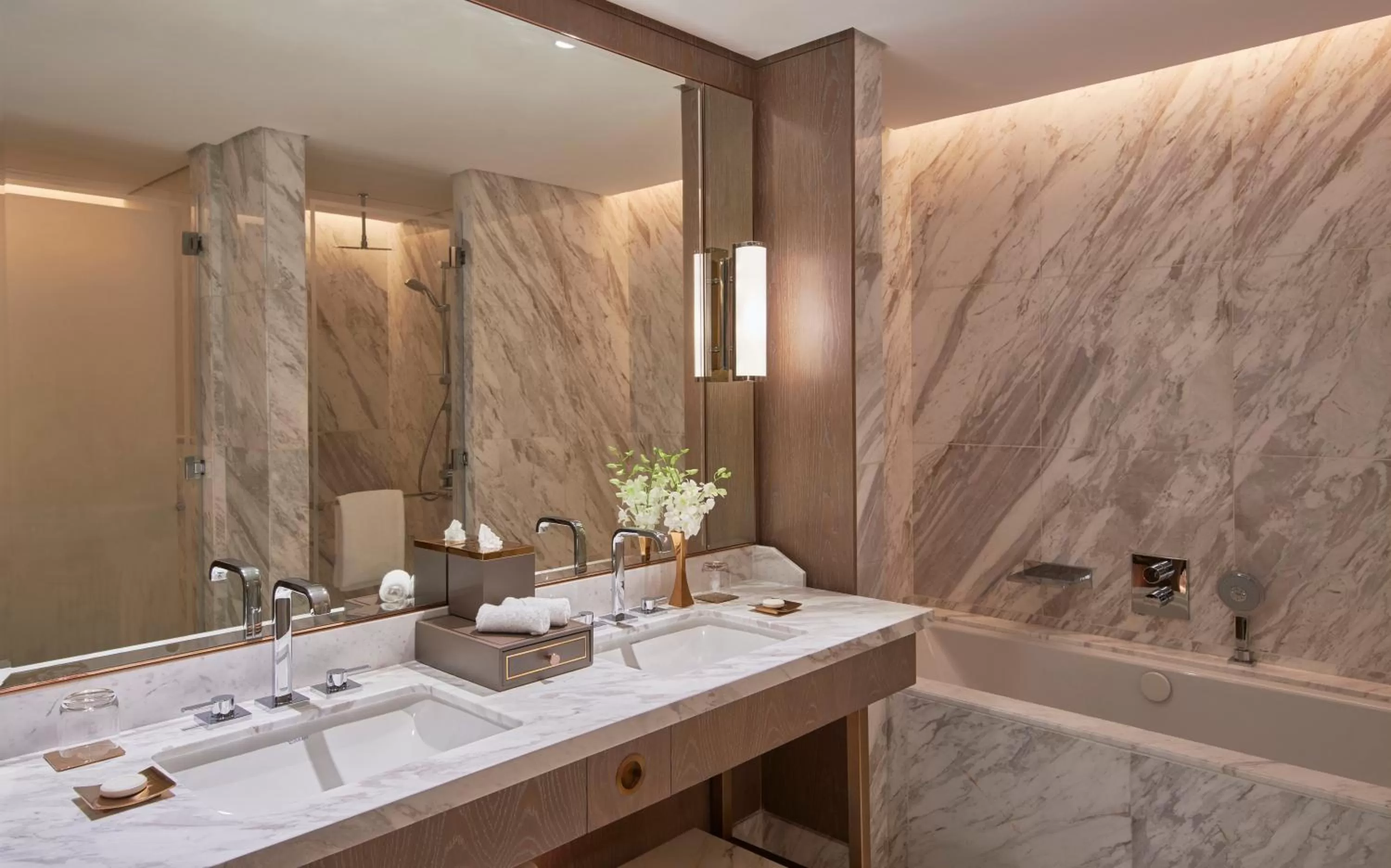 Bathroom in Waldorf Astoria Dubai International Financial Centre