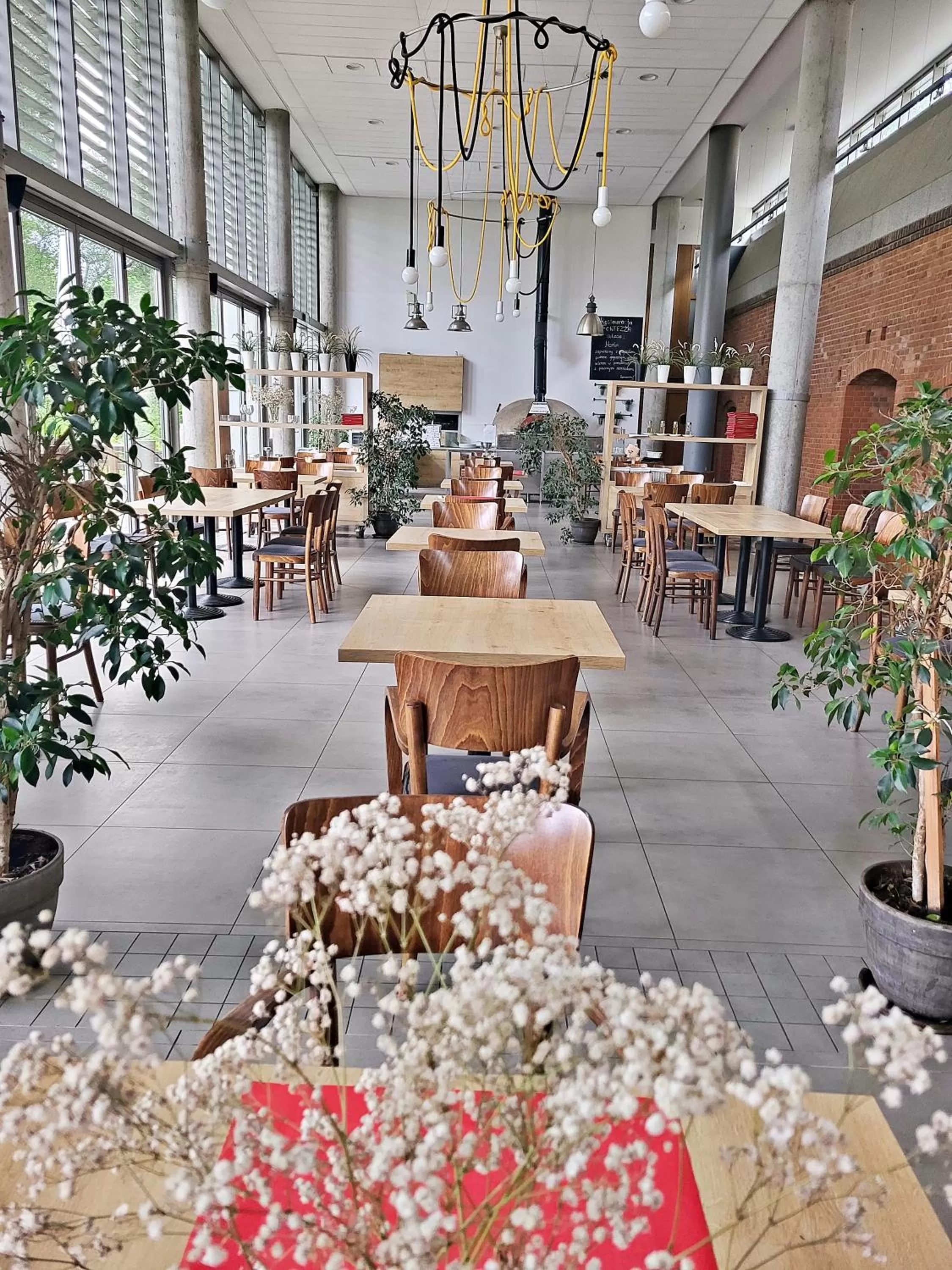 Restaurant/places to eat in Hotel Forza