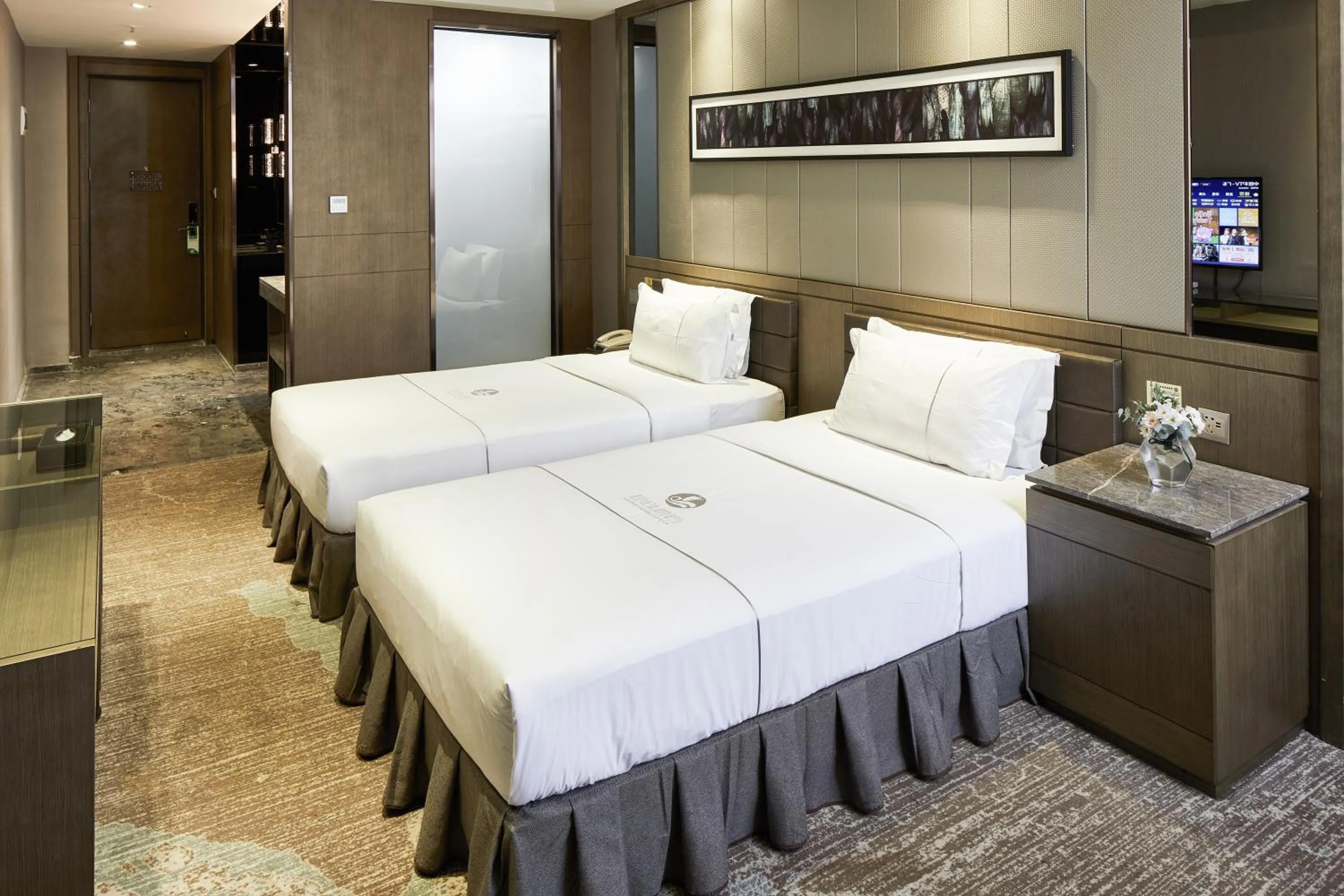 Bed in INSAIL Hotel (Shenzhen Dongmen Branch)