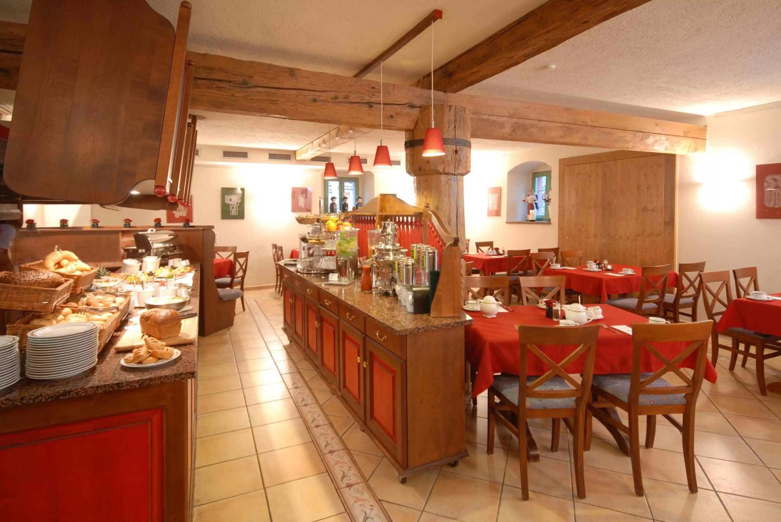 Restaurant/places to eat in Hotel Saigerhütte